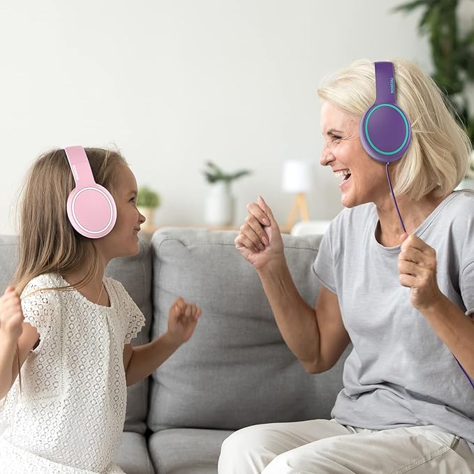 RORSOU R10 Over-Ear Headphones with Microphone, Lightweight Folding Stereo Bass Headset with 1.5M No-Tangle Cord, Portable Wired Headphones for Smartphone Tablet Computer MP3 / 4 (Pink)