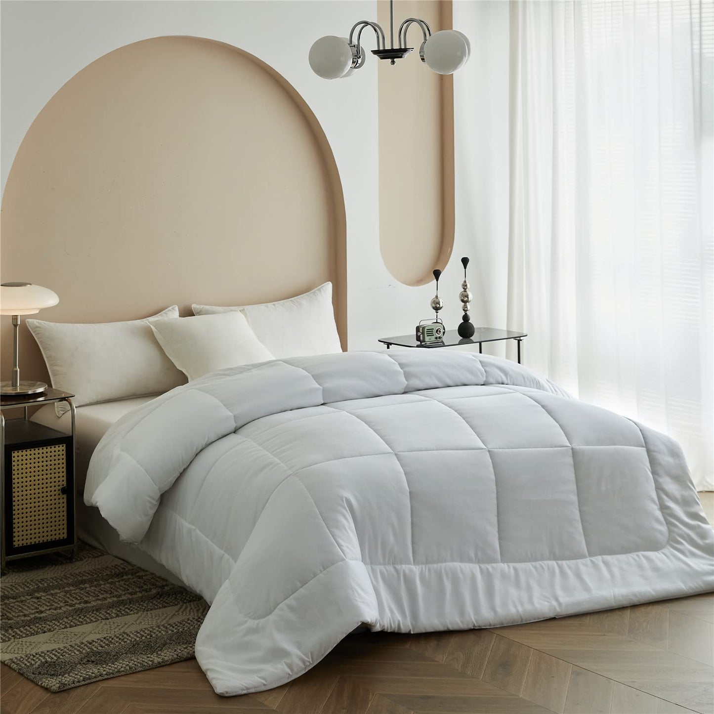 BISELINA Down Alternative Comforter Duvet Insert with Corner Tabs Box Stitched Microfiber Fluffy White Quilt All Seasons Hotel Collection Bedding - Queen Size, 88x92 Inches