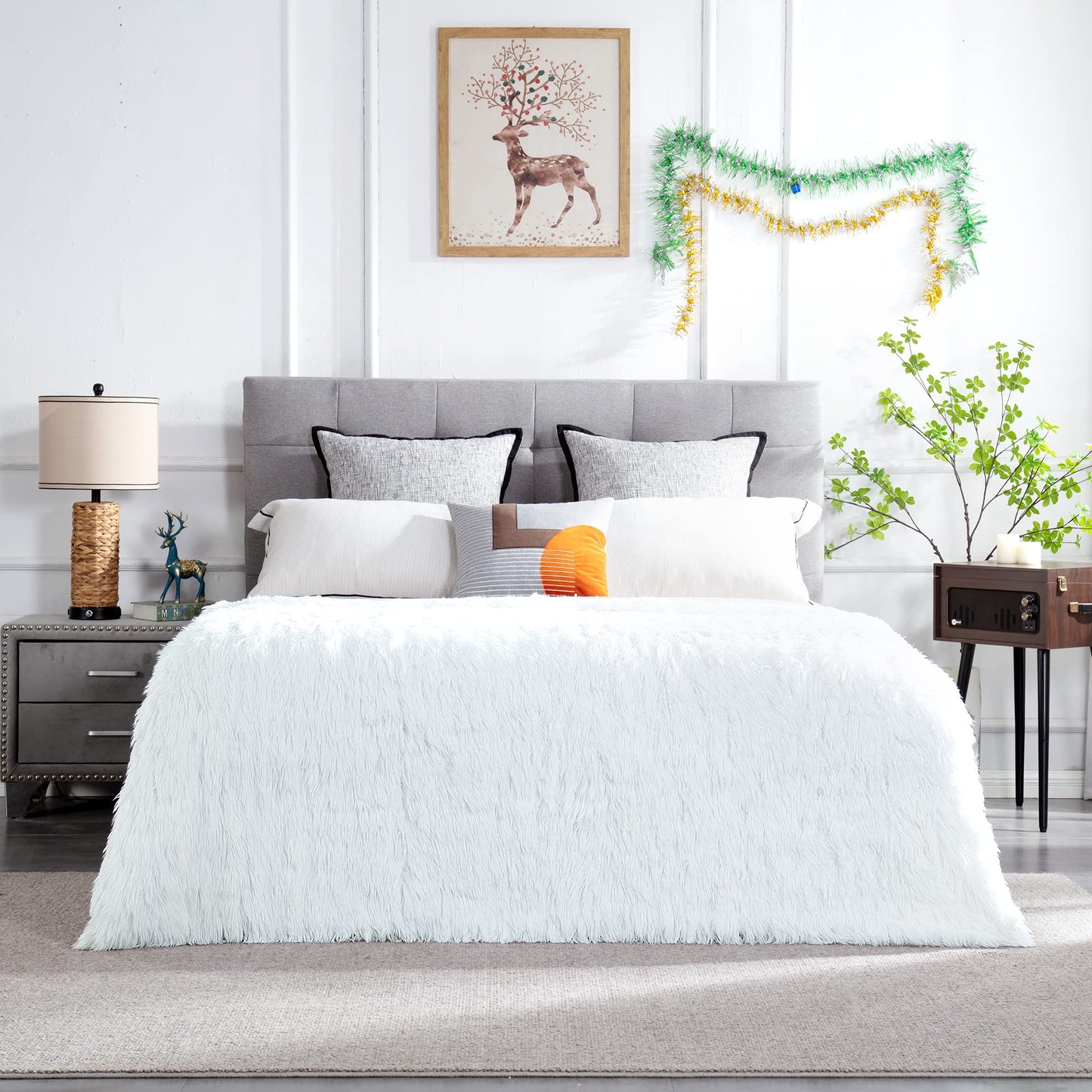 JONIYEAR Extra Large Decorative Fluffy Faux Fur Blanket Queen Size 80" x 90", Soft Luxury Lightweight Furry Blankets, Solid Cozy Shaggy Plush Thick Warm Fuzzy Blankets for Winter Bed Couch, White