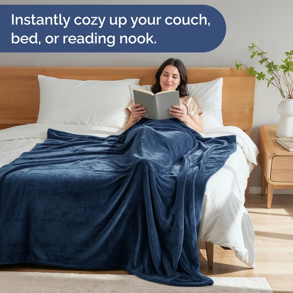 Ultra Soft Fleece Blanket Throw Size - Flannel Fleece Luxury Throw Blanket - Lightweight for Couch Bed Chair - Thick, Warm and Breathable - All Season Cozy Fuzzy, Anti-Static Microplush Bedding, Navy