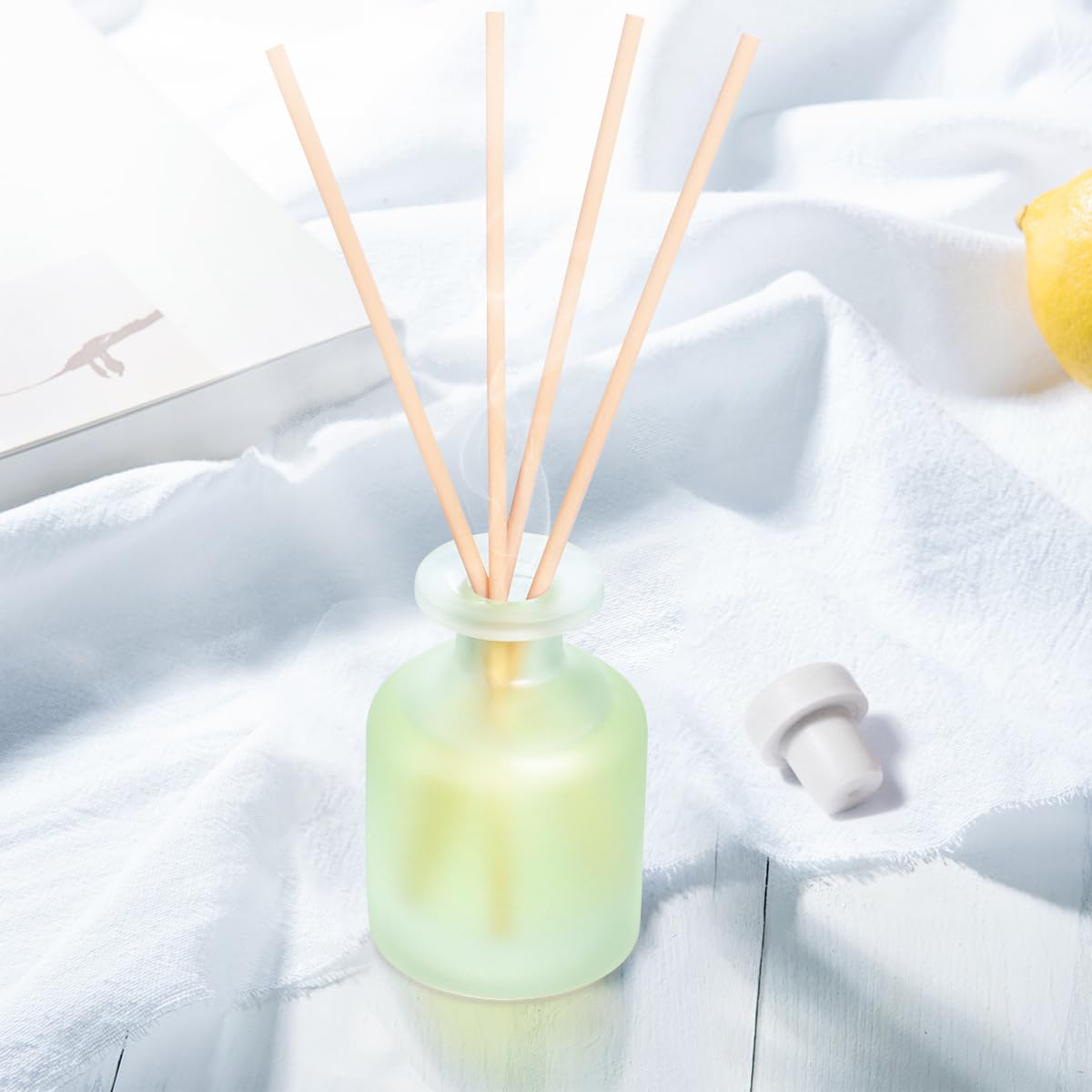 YISOWUH Reed Diffuser for Home, Clean Linen Scent 3.38oz (100ml)*1 Pack Essential Oil Reed Diffuser Set with 8 Sticks, Long Lasting Air Freshener for Bathroom Bedroom Living Room, Home Decor & Gifts