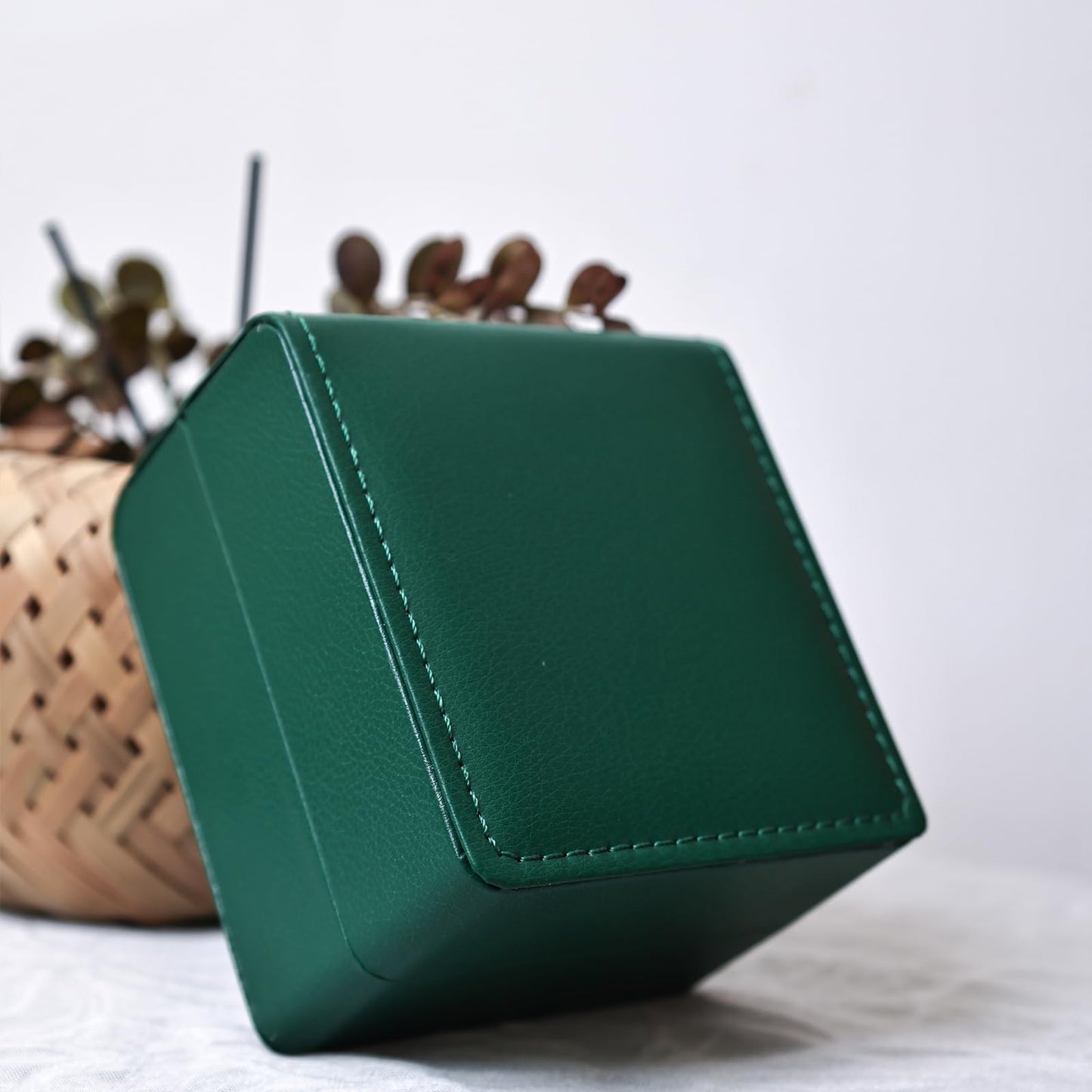 Noyulin Luxury Forest Green Leather Watch Box, Elegant Jewelry Display Case for Watches, Bracelets & Jewelry, Soft Artificial Leather with Oval Support, Durable & Lightweight Organizer Box (Green)
