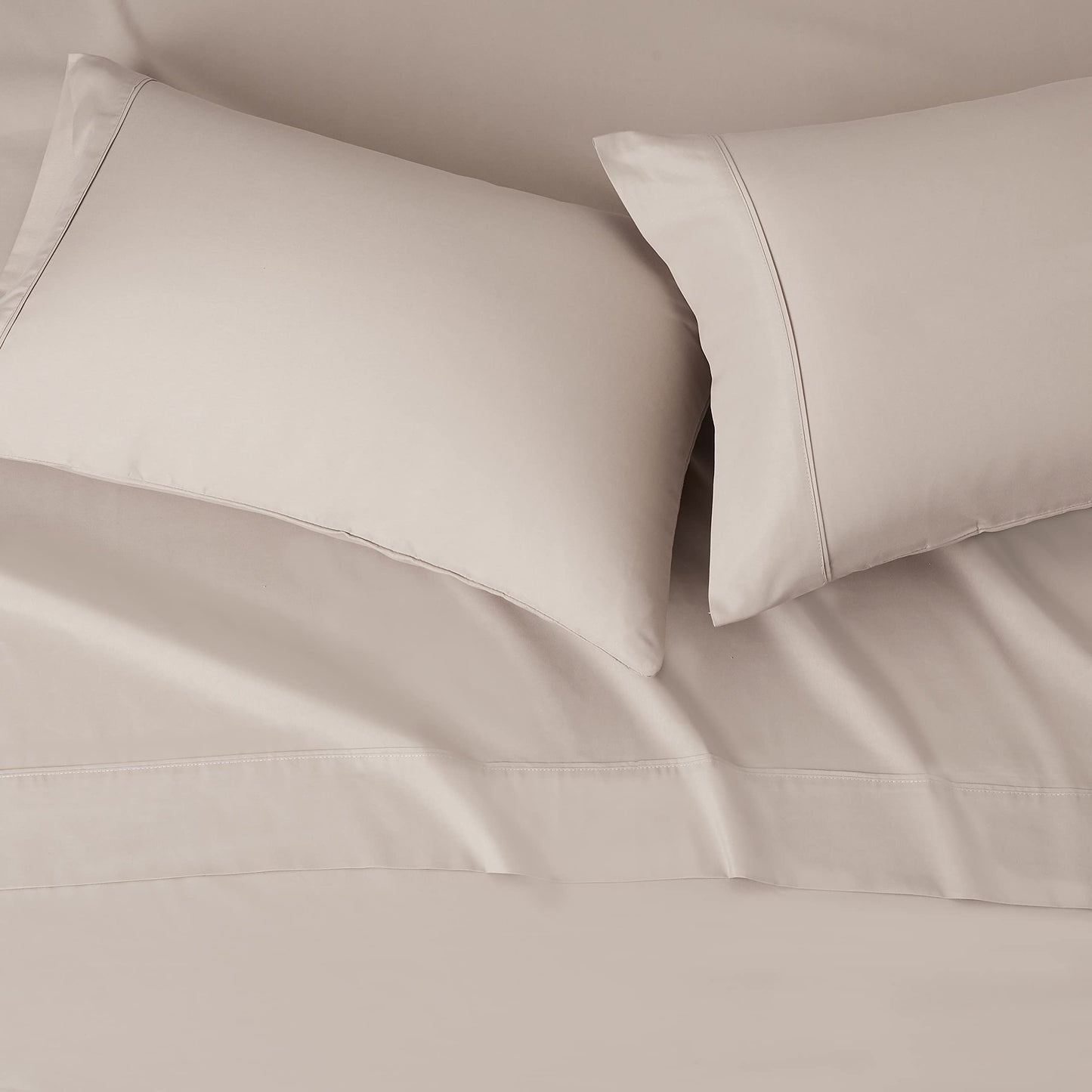 Amazon Basics Lightweight Super Soft Cooling, Breathable Wrinkle Resistant Brushed Microfiber 4-Piece Sheet Set with 14-Inch Deep Pockets, Queen, Taupe, Solid