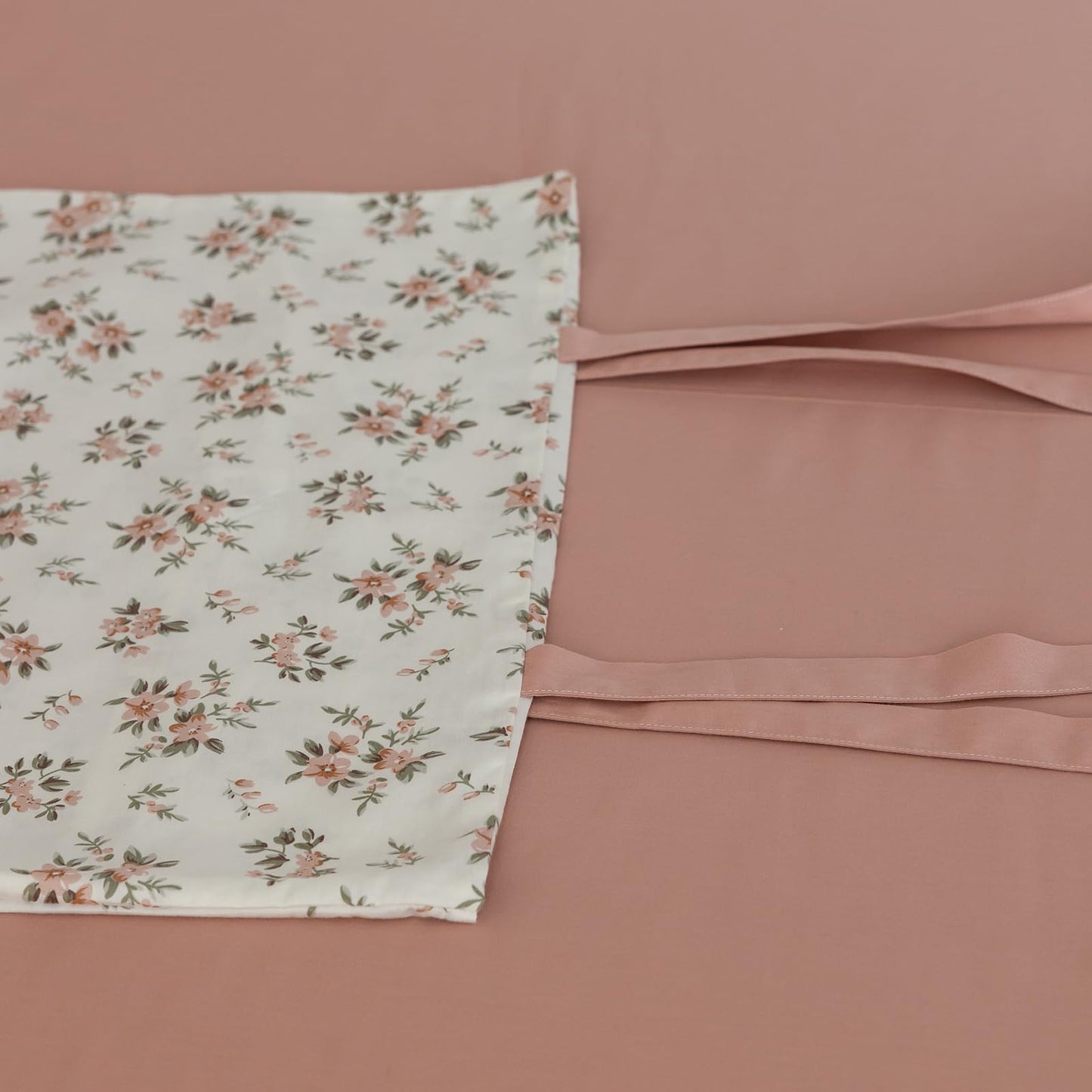 mixinni Soft Aesthetic Cotton Blush Flower Pattern 2 Piece Queen Size Bow Tie Pillow Cases 20 x 26 Inches Set of 2