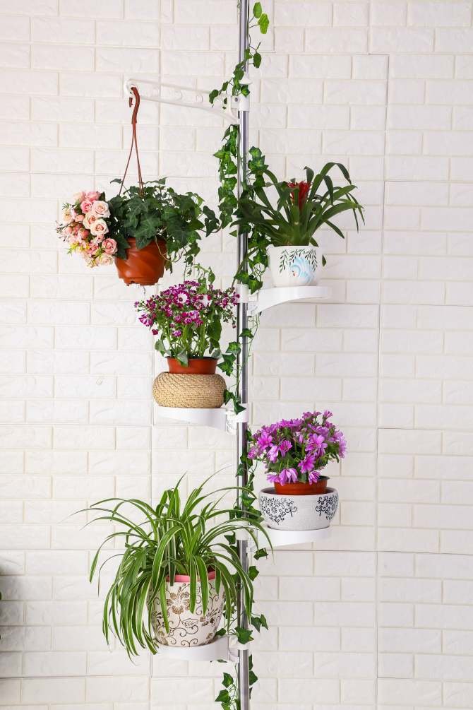 BAOYOUNI 5-Tier Tension Rod Plant Holder Pole, Flower Display Stand Rack Stainless Steel Decorative Shelf, Ivory
