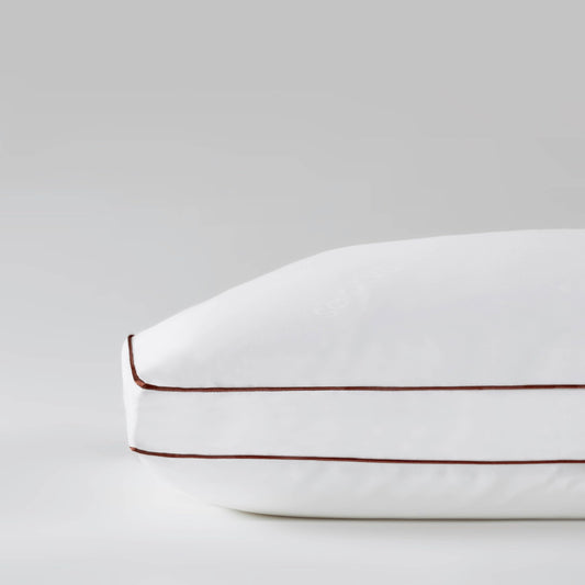 Saatva Latex Pillow - Standard Loft (4” - 5”) - Hypoallergenic Pillow with Shredded Latex Core - Breathable - Machine Washable Organic Cotton Cover - Queen (28"x18") 1 Pack
