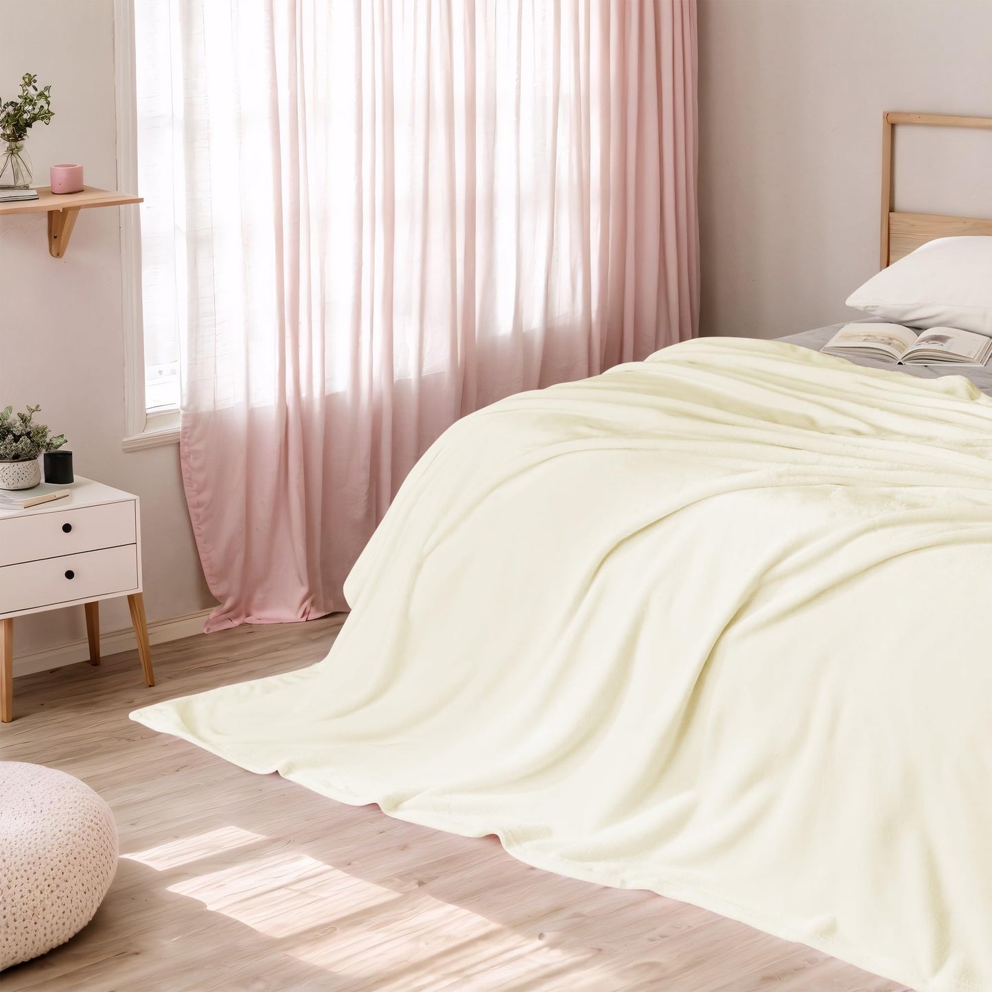 NICETOWN White Fleece Bed Blanket Queen Size - Flannel Super Soft Bed Cozy Microfiber Plush Fuzzy Blankets for Couch Sofa Decoration, 90 x 90 inches