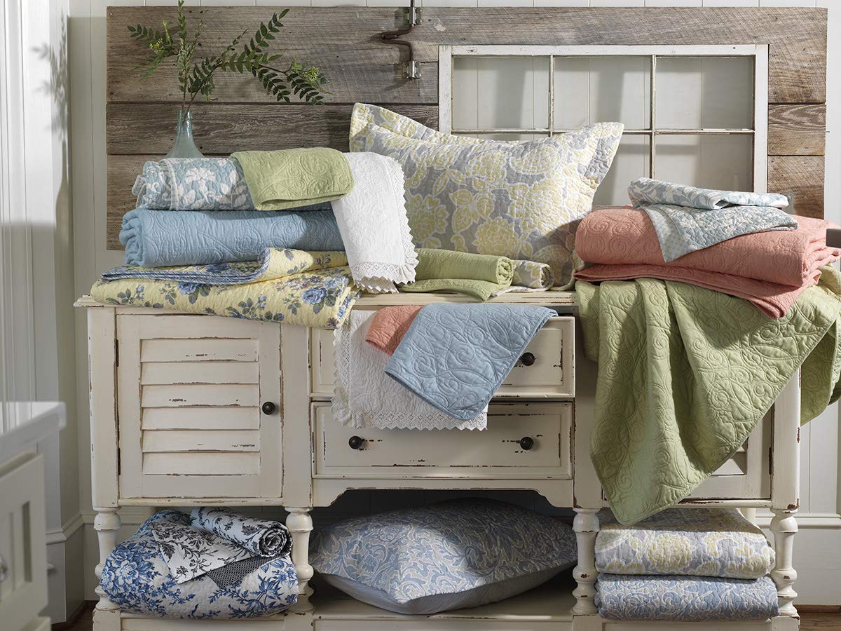 Laura Ashley – Queen Quilt Set, Soft Cotton Bedding with Matching Shams, Reversible Patchwork Paisley Design, Flora Room Decor, Lightweight for Year-Round Layering (Blue)