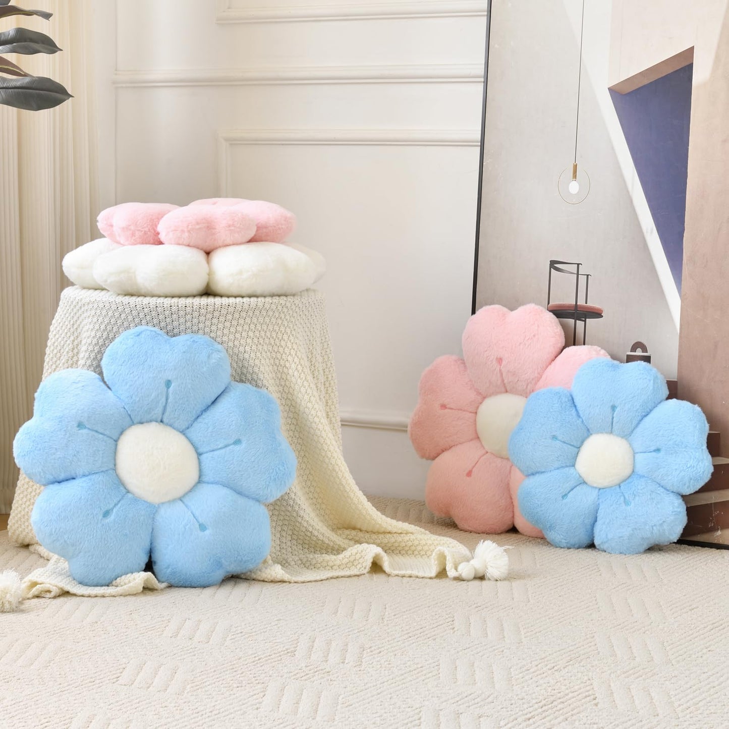 Ddliury Flower Pillow, Cute Decorative Throw Pillow (White, 15 Inches)