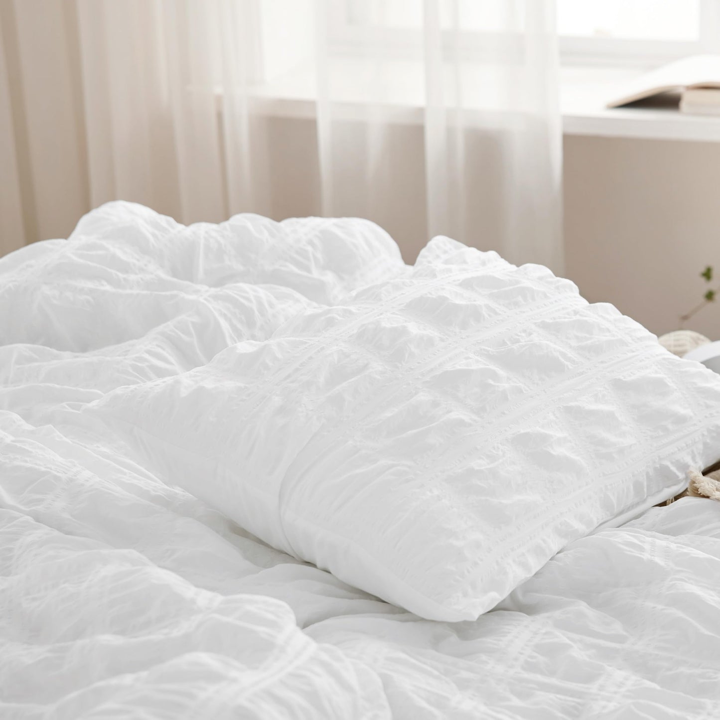 Bedsure White Queen Comforter Sets -7 Piece Seersucker, Cloud Comforter Queen Size Bed in a Bag, Lightweight Soft White Comforter Set with Comforters, Sheets, Pillowcases & Shams