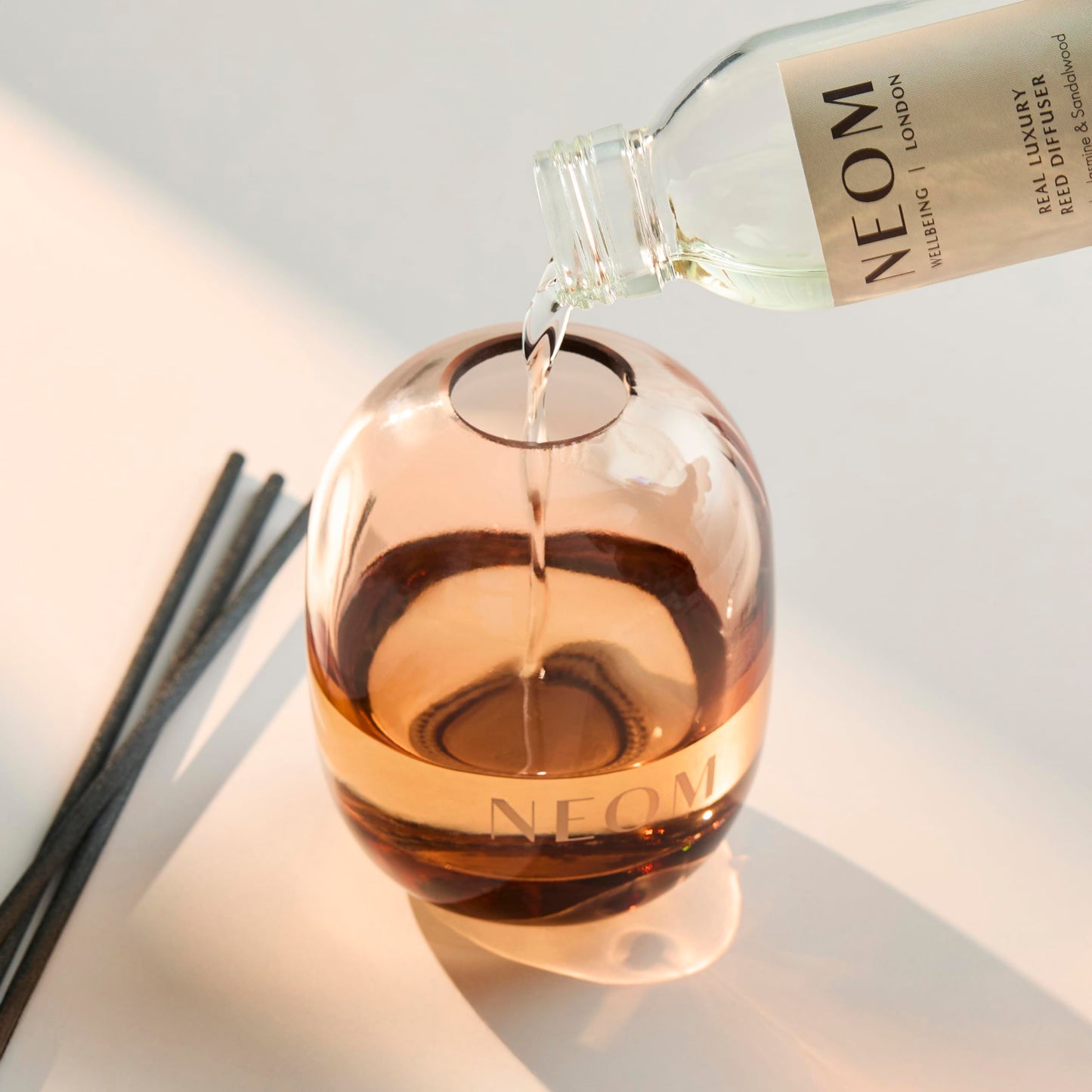 NEOM Real Luxury Reed Diffuser,100ml | Lavender, Jasmine & Sandalwood I 100% Natural Fragrances I Last up to 12 Weeks I Refillable and Reusable