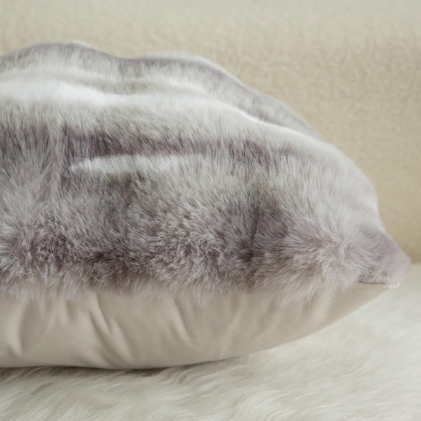 MANDIOO Pack of 2 Thick Plush Wool Decorative Throw Pillow Covers Super Soft Wave Bubble Fur Velvet Cushion Covers Pillow Shams for Couch Bed Living Room 16x16 Inch White Gray
