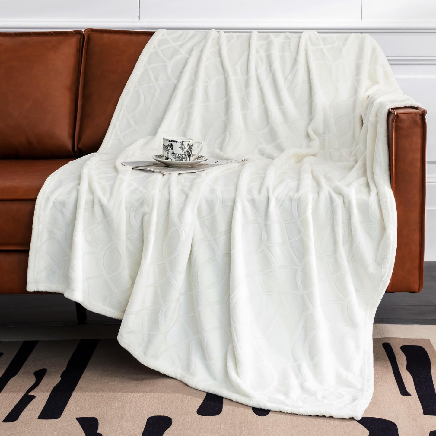 Serenhom Soft Cozy Fleece Queen Size Blanket, 90x90 Inches – Lightweight Plush Blanket for Bed, Fuzzy 3D Jacquard Design - Ivory White