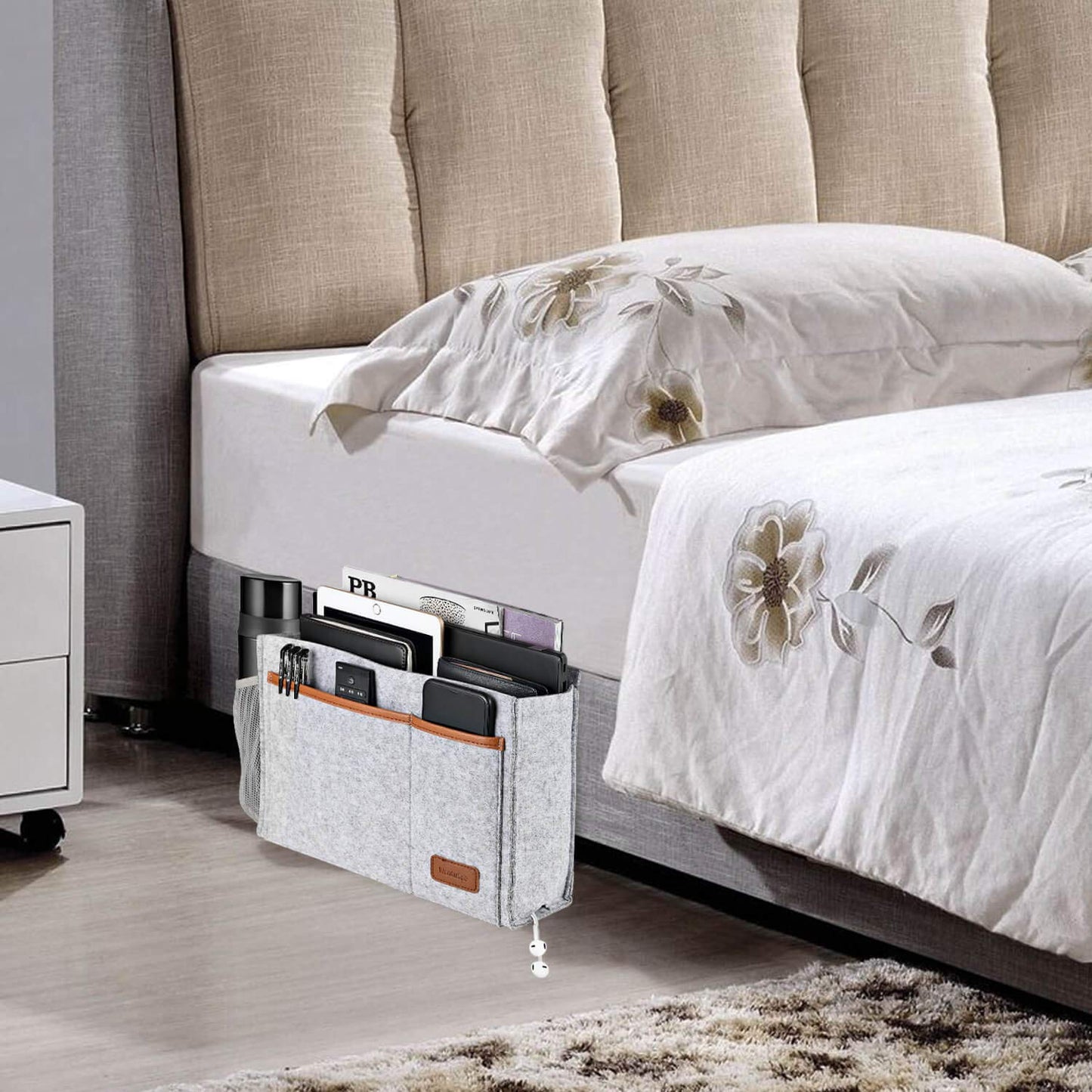 WantuSee Bedside Caddy, Felt Bed Storage Organizer Hanging Bag Holder with 5 Pockets, Magazine Book Phone Tablet iPad Cables Remote and Water Bottle Holder for Home Dorm Bed Sofa, Light Gray