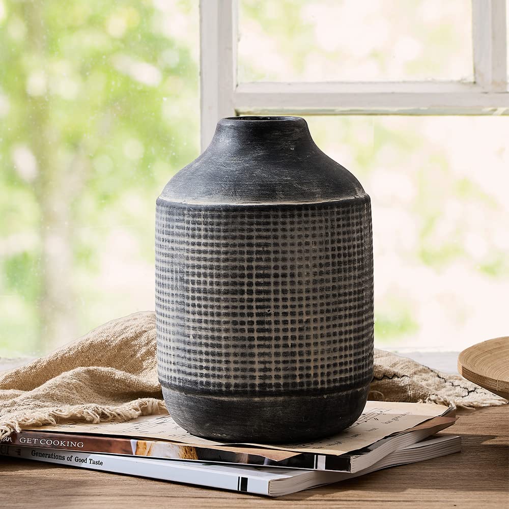 SIDUCAL Ceramic Rustic Farmhouse Vase, Sand Glaze Finish Boho Vase, Pottery Decorative Flower for Home Decor, Table, Living Room Decoration, Shelf Decor, Mantel, 7.4 Inch, Black