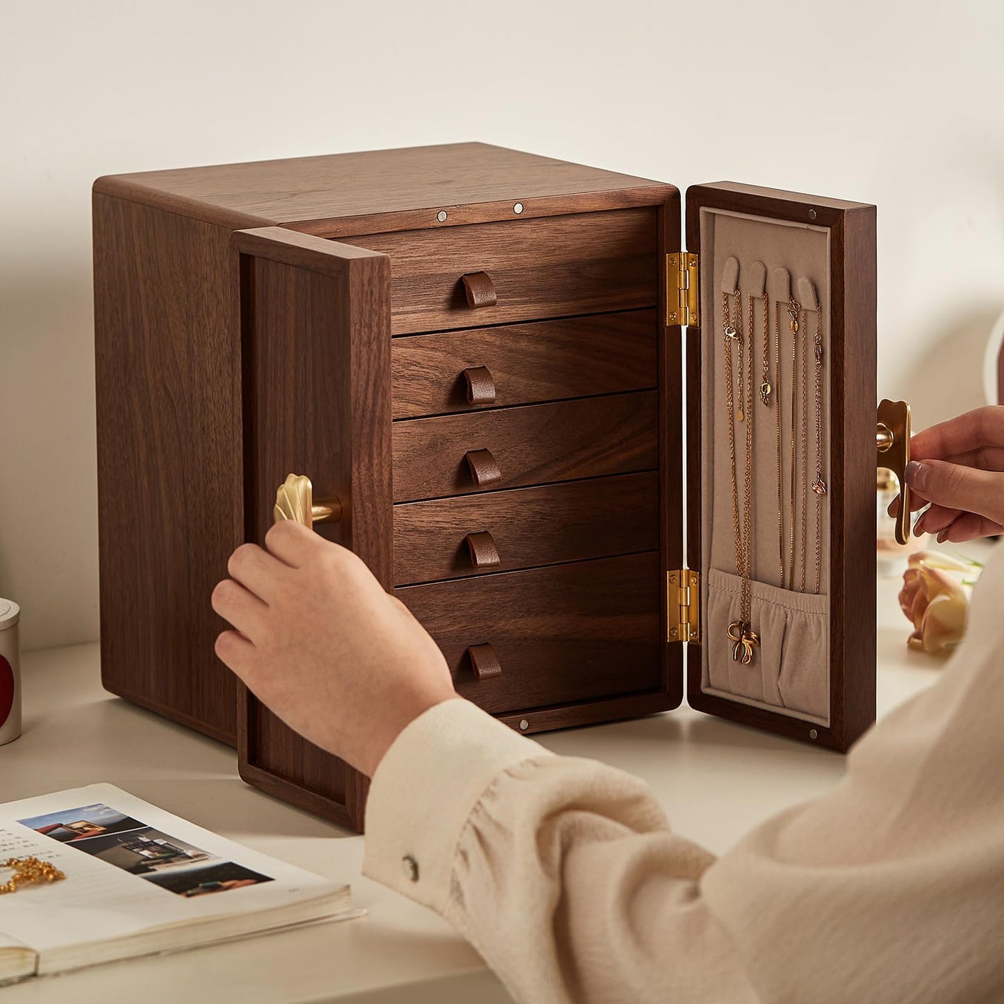 CHOSIN Black Walnut Wooden Jewelry Box 5 Layer Large Wood Jewelry Organizer Brass Handle for Necklaces Rings Earrings Watches Storage Monther, Ideal Gift for Her (7.9x8.7x10.0inches)