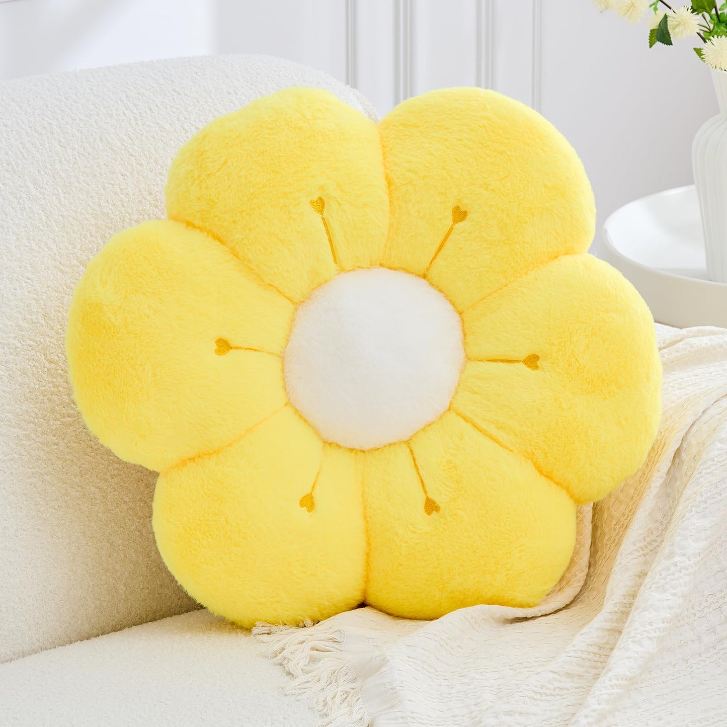 VBGYA Flower Pillow Cute Flower Shaped Pillows Decorative Throw Pillows Aesthetic Home Decor Floral Daisy Cushion for Bed (Yellow, 14.9 Inch)
