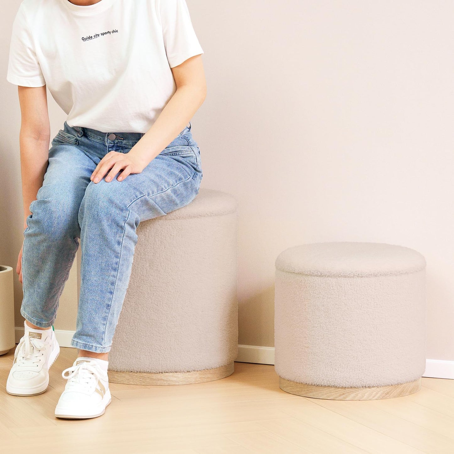 PINPLUS Round Ottoman with Storage Set of 2, Vanity Stool with Storage, Small Ottoman with Tray Teddy Velvet Foot Rest Stool for Bedroom, Living Room, Dorm (Beige)