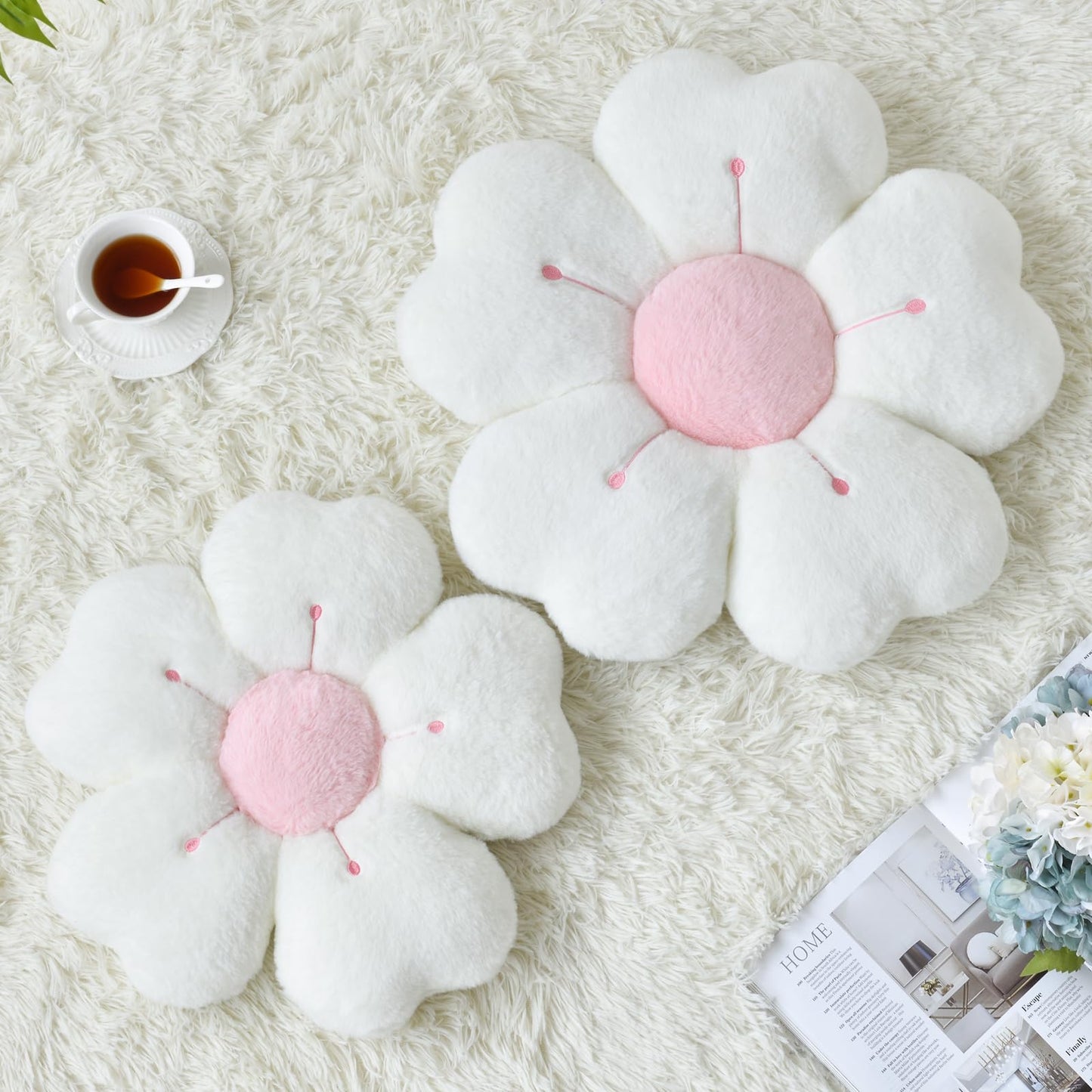 Ddliury Flower Pillow, Cute Decorative Throw Pillow (White, 15 Inches)