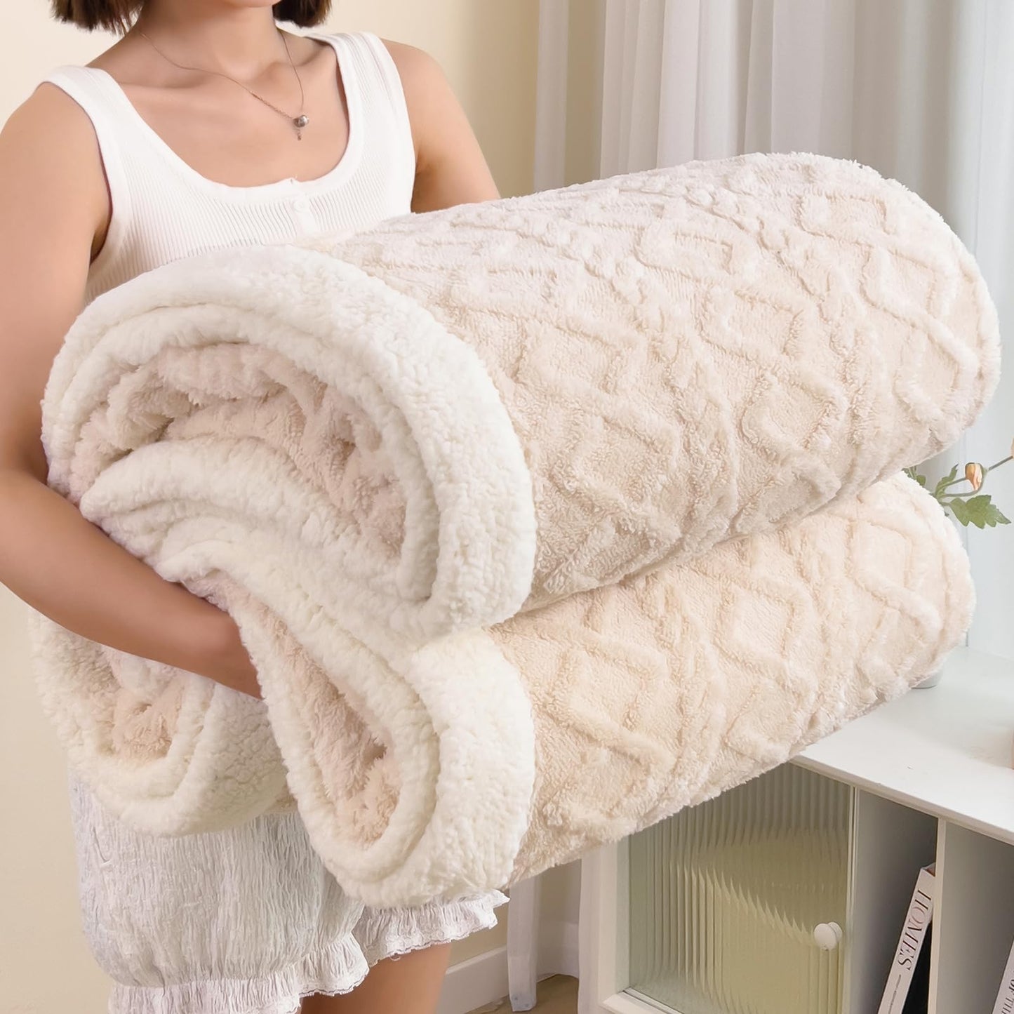 Queen Size Blanket for Bed,90"x90" Soft Warm Sherpa Fleece,White