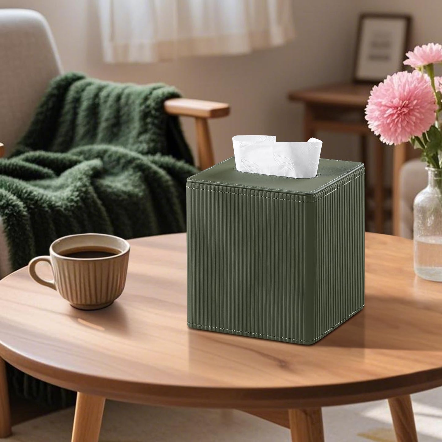 Cretkhp Tissue Box Cover Square with Magnetic Closure, PU Leather Tissue Box Holder for Bathroom NightStands Livingroom, Decorative Modern Square Tissue Holder (Green)
