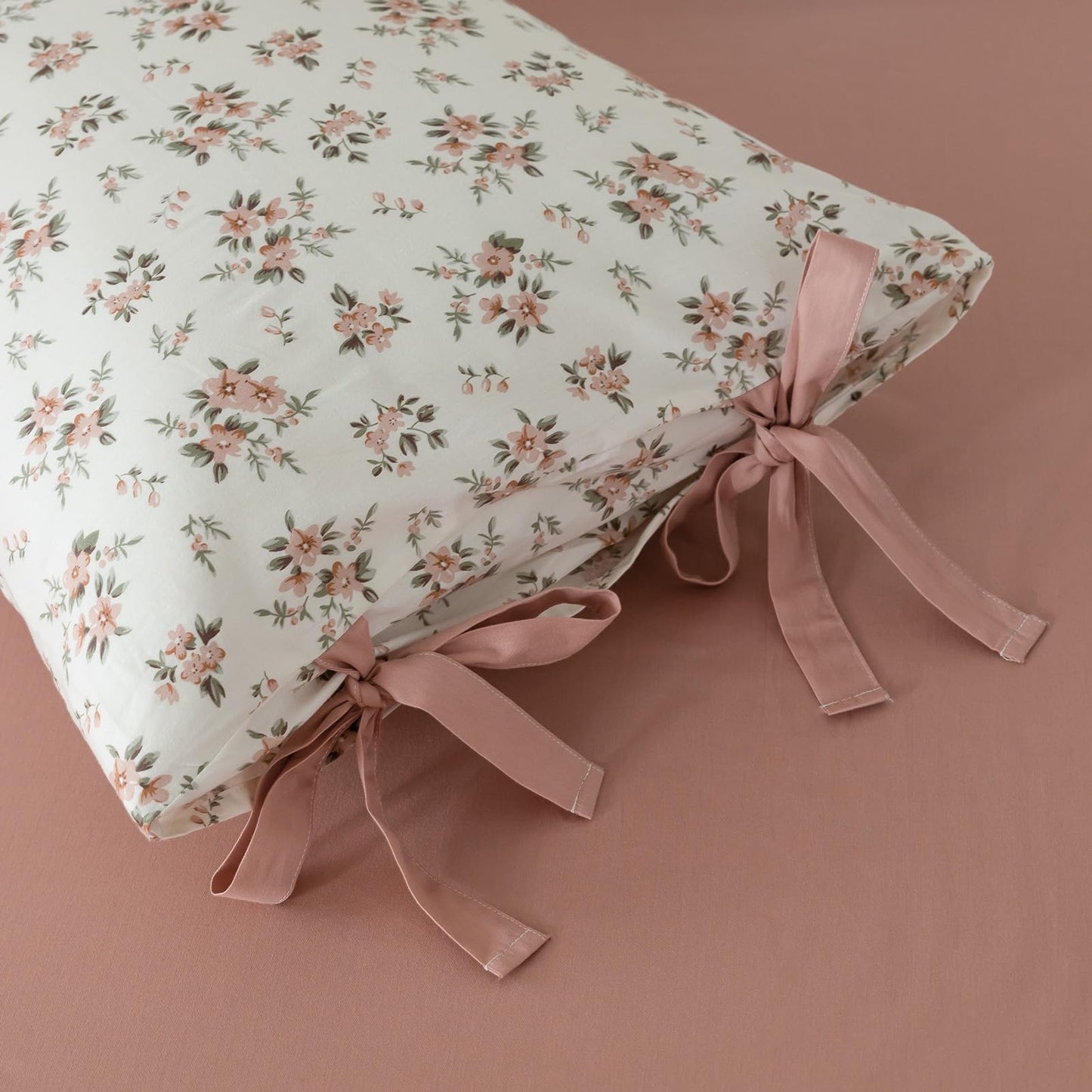 mixinni Soft Aesthetic Cotton Blush Flower Pattern 2 Piece Queen Size Bow Tie Pillow Cases 20 x 26 Inches Set of 2