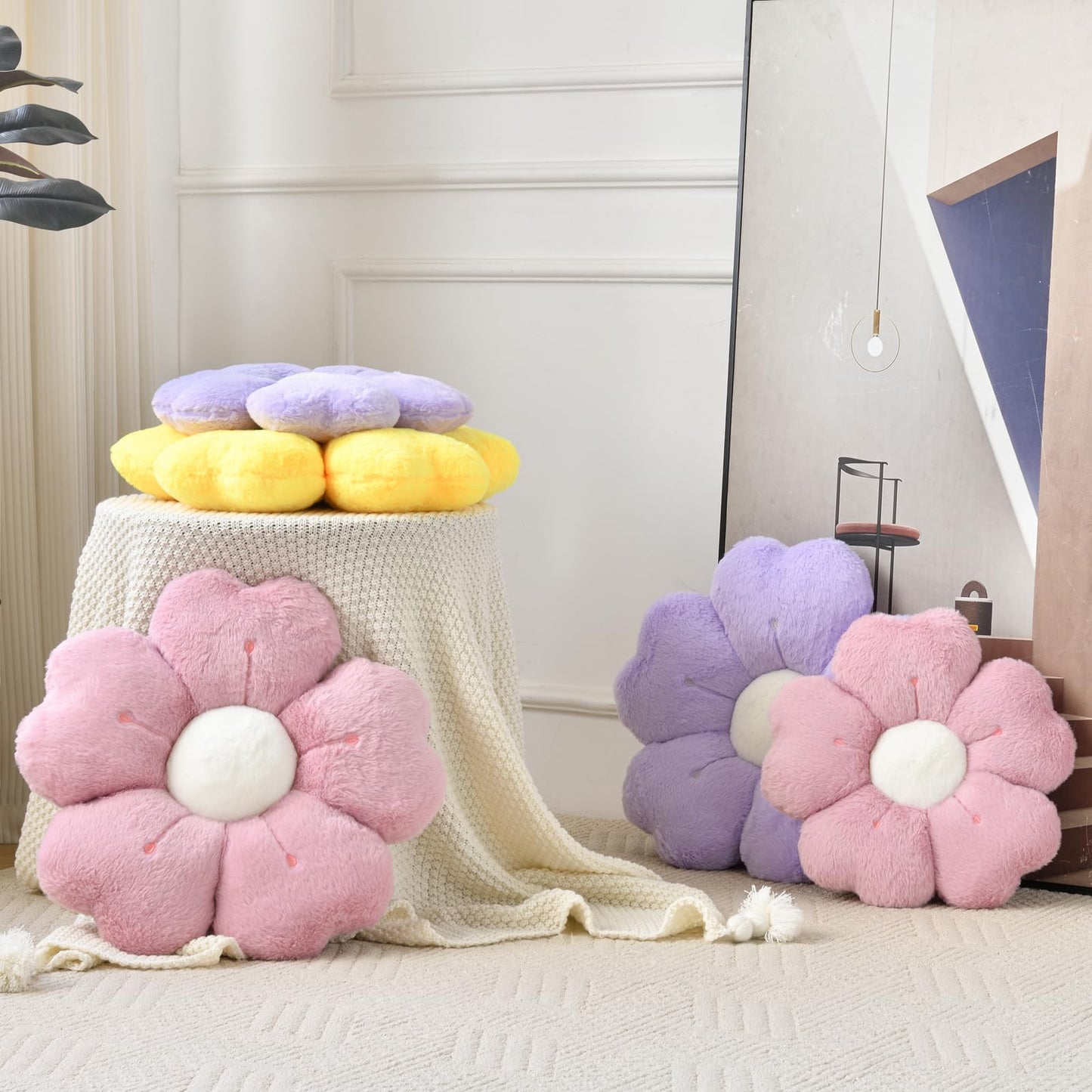 Ddliury Flower Pillow, Cute Decorative Throw Pillow (Yellow, 19.6 Inches)