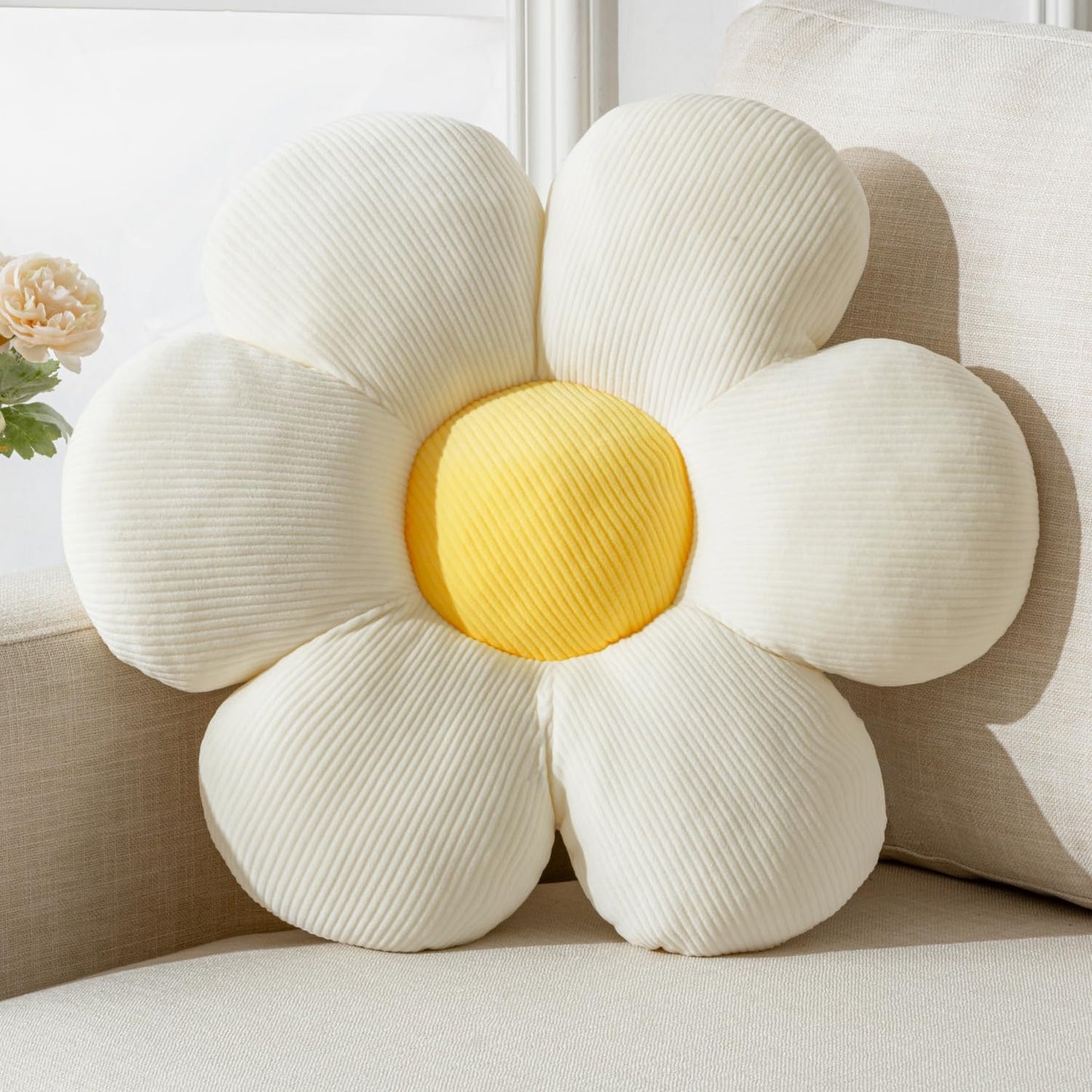 Vdoioe Flower Pillow, Cute Daisy Decorative Throw Pillow Cushion 15.75" White Home Decorative Pillows for Bed, Sofa, Couch