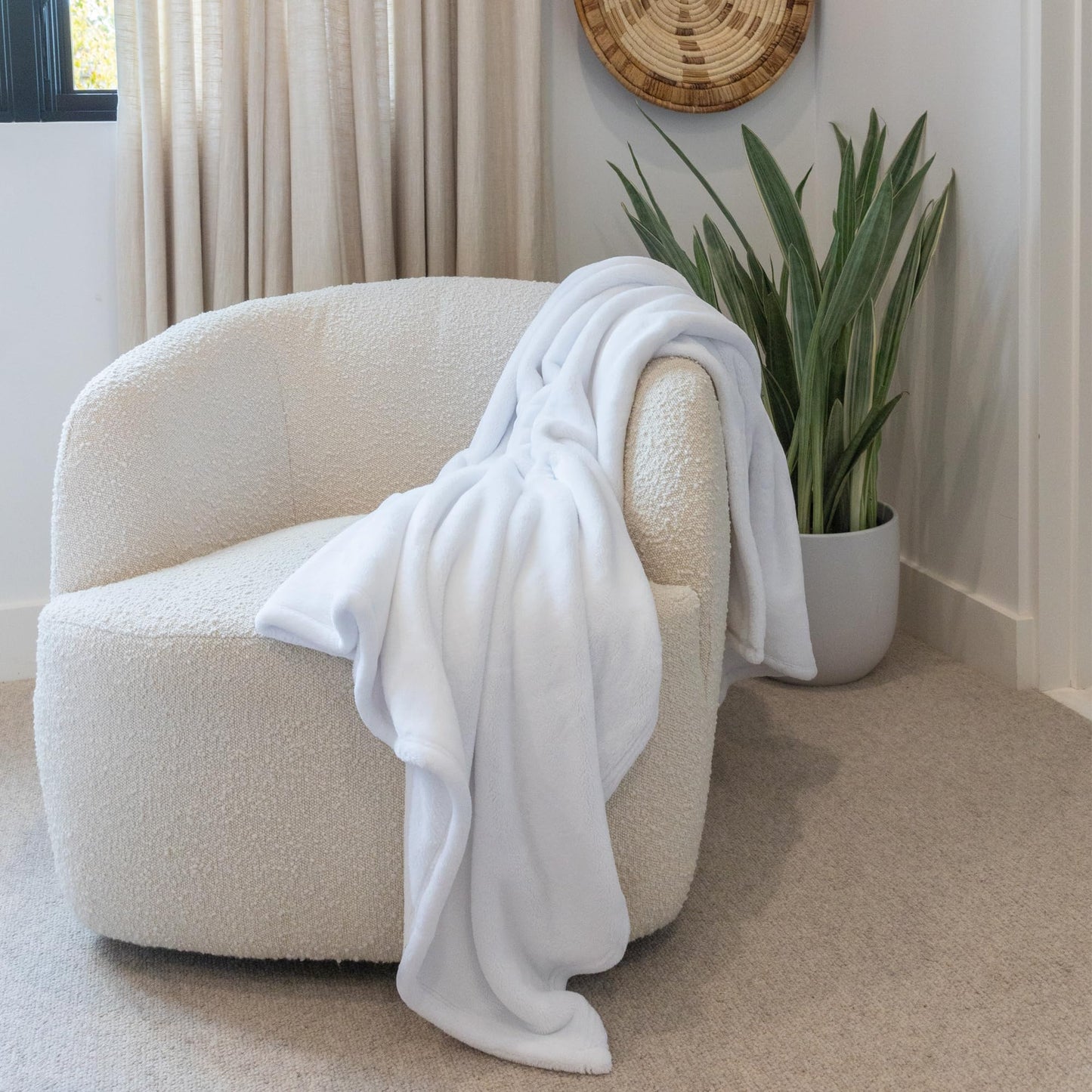 Jennifer Adams Ultra-Plush Blanket Queen/Full, Soft and Lightweight Cloud Bed Blankets (White)