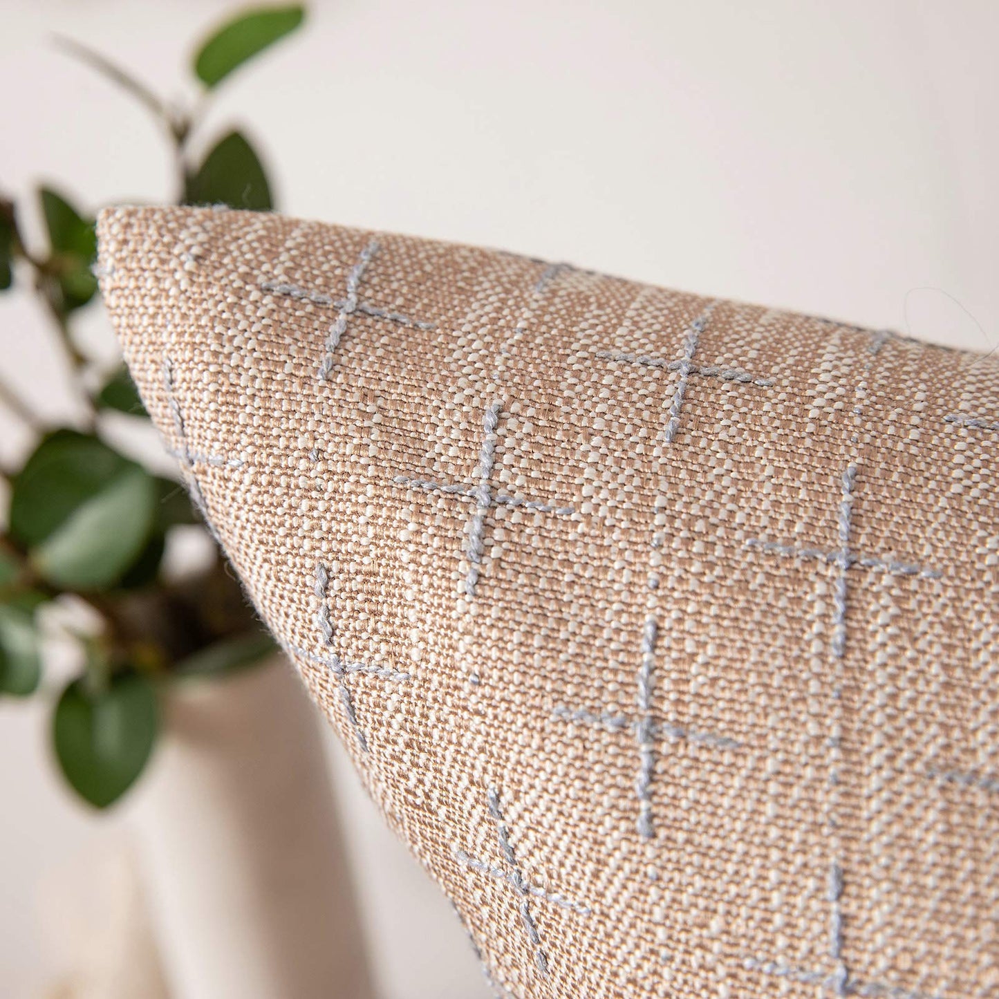 MIULEE Pack of 2 Decorative Burlap Linen Spring Throw Pillow Covers Modern Farmhouse Pillowcase Rustic Woven Textured Cushion Cover for Sofa Couch Bed 20x20 Inch Tan