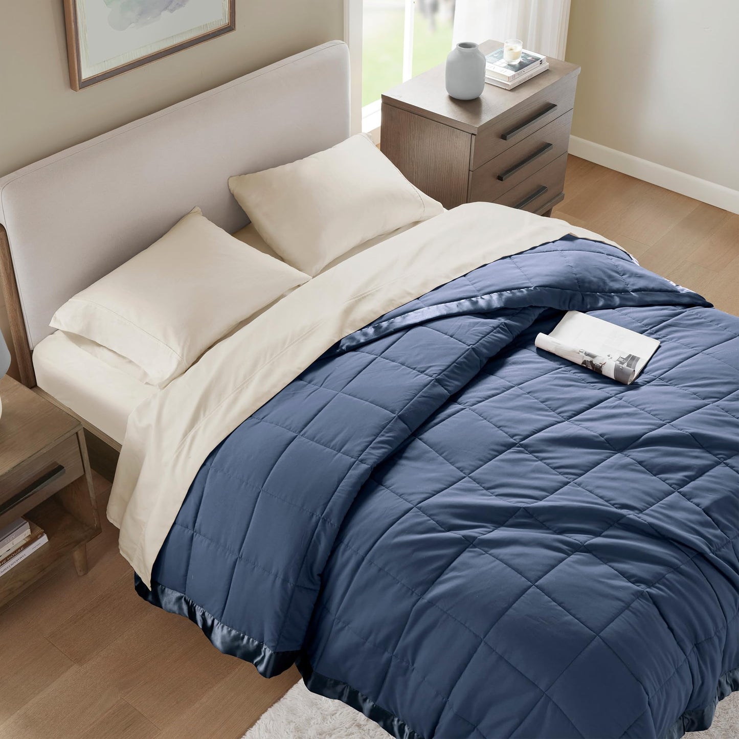 Madison Park Windom Down Alternative Blanket, Premium 3M Scotchgard Moisture Wicking Treatment, Lightweight and Soft Bed Cover For All Season, Satin Trim, Navy Twin