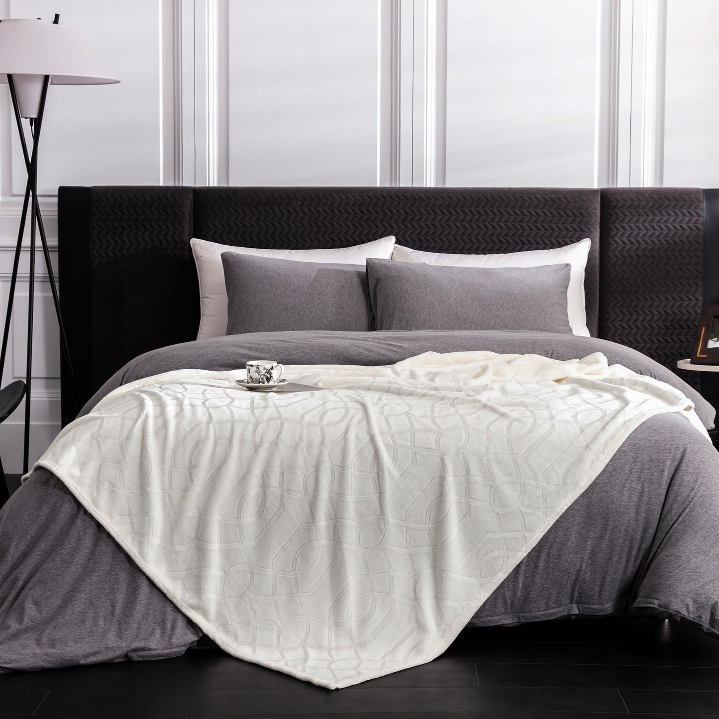 Serenhom Soft Cozy Fleece Queen Size Blanket, 90x90 Inches – Lightweight Plush Blanket for Bed, Fuzzy 3D Jacquard Design - Ivory White