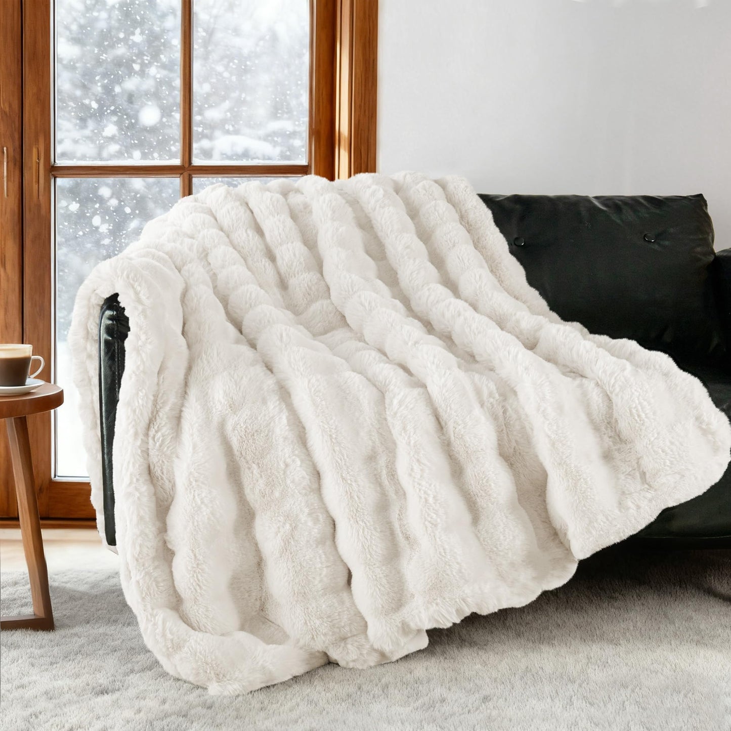 Exclusivo Mezcla Faux Fur Queen Size Blanket for Bed, Luxury Reversible 3D Rabbit Bubble Fuzzy Thick Sherpa Blankets for Winter, Plush Fleece Warm Cozy Bed Throw, 90x90 Inches, White