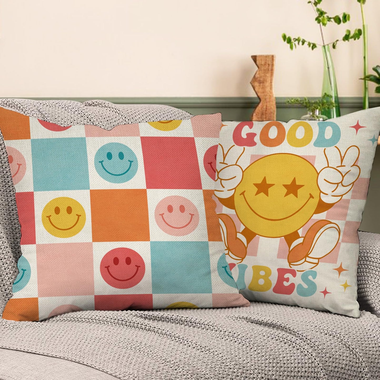 Fjfz Groovy Smiling Face Inspirational Decorative Throw Pillow Covers 18 x 18 Set of 4, Hippie Smile Motivational Quote Porch Outdoor Home Decor, Smiley Everything is Alright Couch Cushion Case