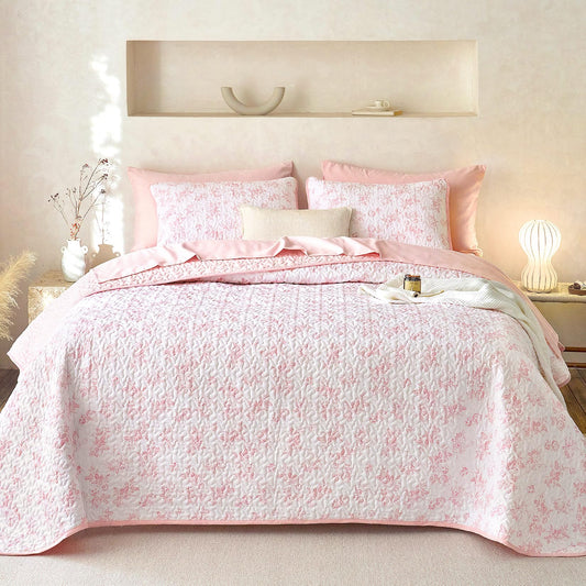 Wake In Cloud - Floral Quilt Set, Shabby Chic Coquette Cottagecore Vintage Flower for Women Teen Girls, Reversible Lightweight Bedspread Coverlet, 3 Pieces, Pink, Queen/Full Size