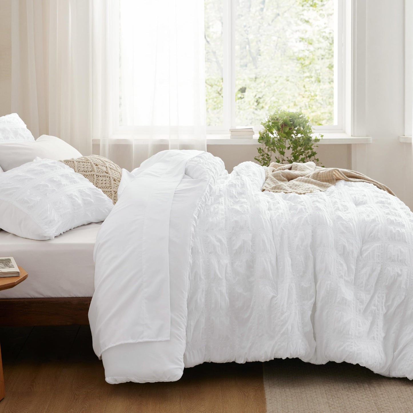 Bedsure White Queen Comforter Sets -7 Piece Seersucker, Cloud Comforter Queen Size Bed in a Bag, Lightweight Soft White Comforter Set with Comforters, Sheets, Pillowcases & Shams