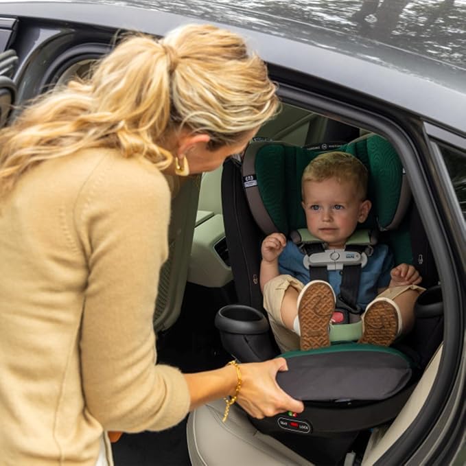 Evenflo Gold Revolve360 Extend All-in-One Rotational Car Seat with Green & Gentle Fabric (Emerald Green)