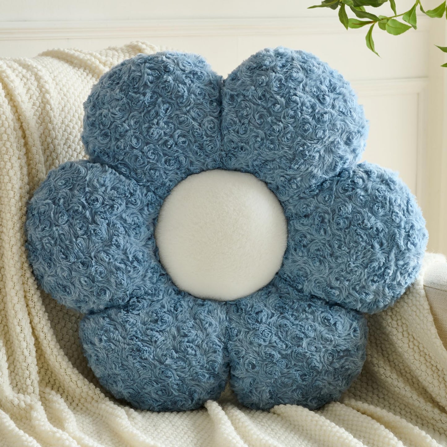 ZCNYCLAM Flower Pillows, Decorative Throw Pillow with Soft Plush for Couch, Flower Shaped Pillow Home Decor Daisy Pillow for Bed (Grey Blue, 14.9 Inches)