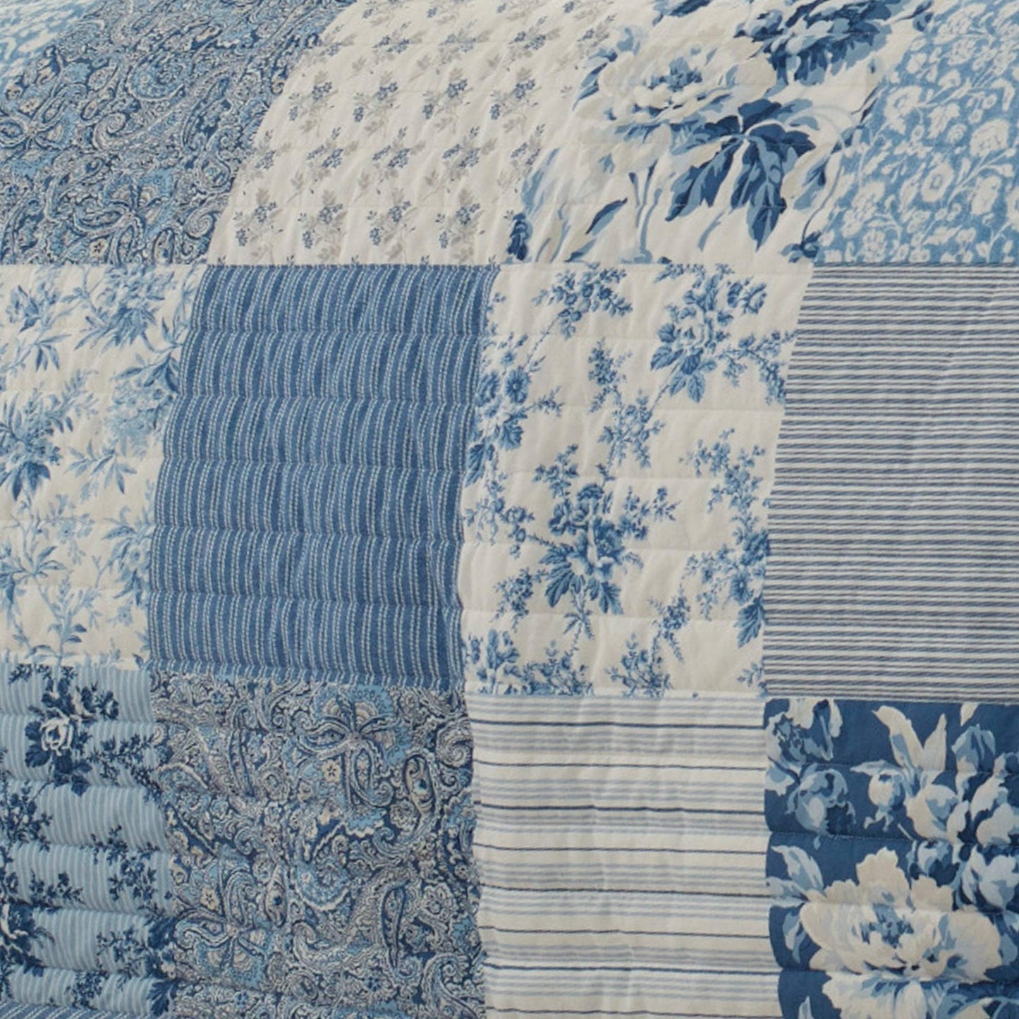 Laura Ashley – Queen Quilt Set, Soft Cotton Bedding with Matching Shams, Reversible Patchwork Paisley Design, Flora Room Decor, Lightweight for Year-Round Layering (Blue)