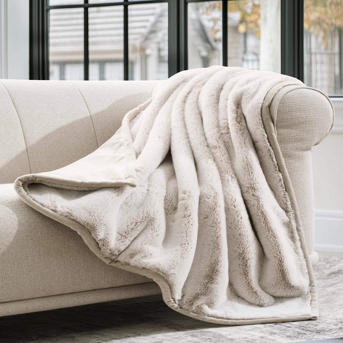 EVERGRACEHOME Ultra Soft Luxury Fluffy Mink Faux Fur Throw Blanket, Thick Warm Fall Winter Blankets for Bed, Couch, Cozy Plush Reversible Blanket for Chair, Sofa (Tipped Champagne Ivory, 50"x60")
