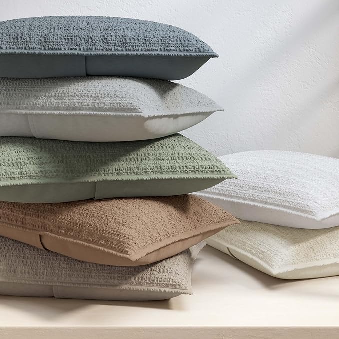 Great Bay Home Full/Queen Size White 100% Cotton Honeycomb Waffle Quilt and Sham Set - Garment Washed, Waffle Weave Like Texture, Lightweight 3-Piece Bedding Set
