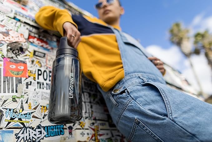 LifeStraw Go Series – BPA-Free Water Filter Bottle for Travel and Everyday use removes Bacteria, parasites and microplastics, Improves Taste, 1L 2-Pack; Nordic Noir and Clear