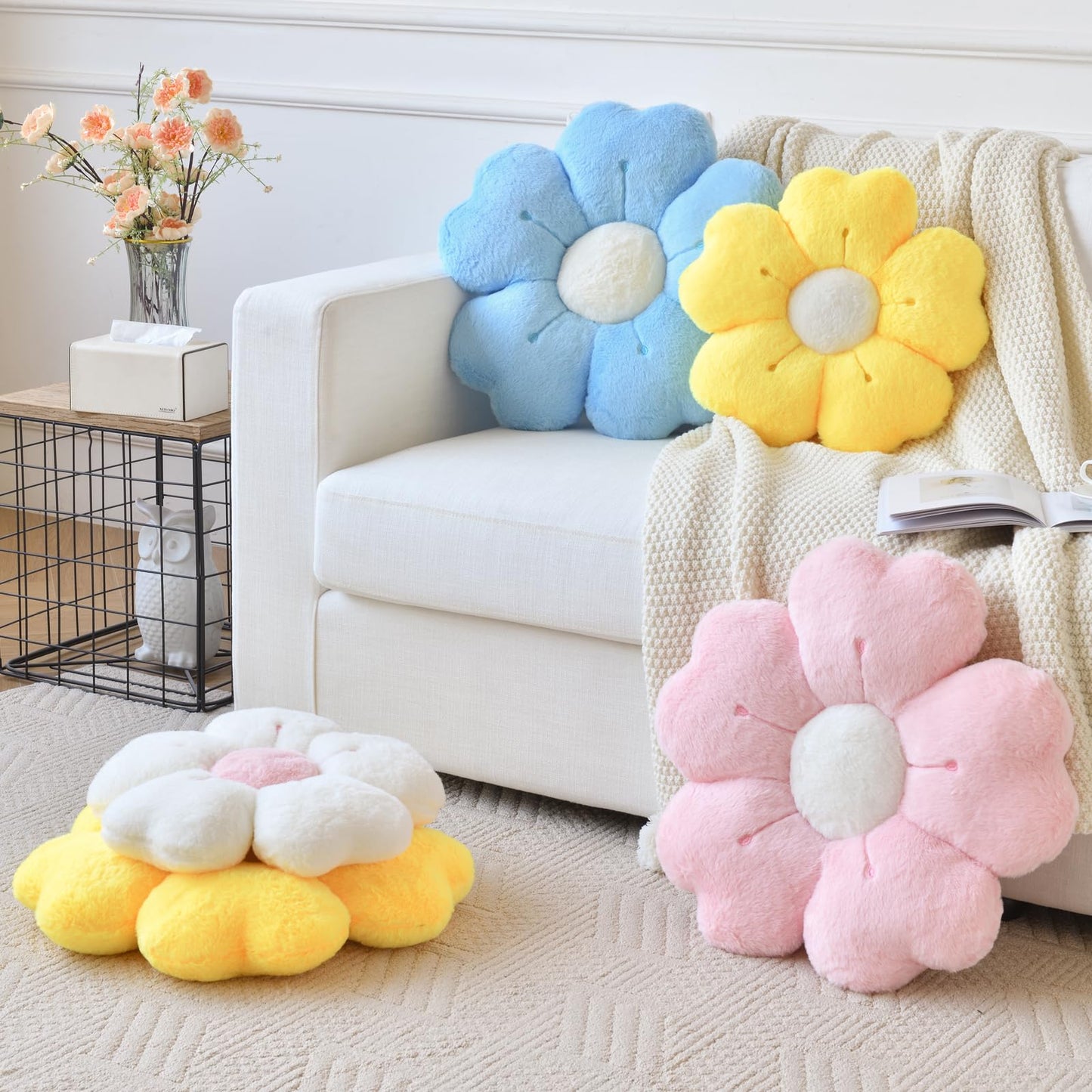Ddliury Flower Pillow, Cute Decorative Throw Pillow (White, 15 Inches)