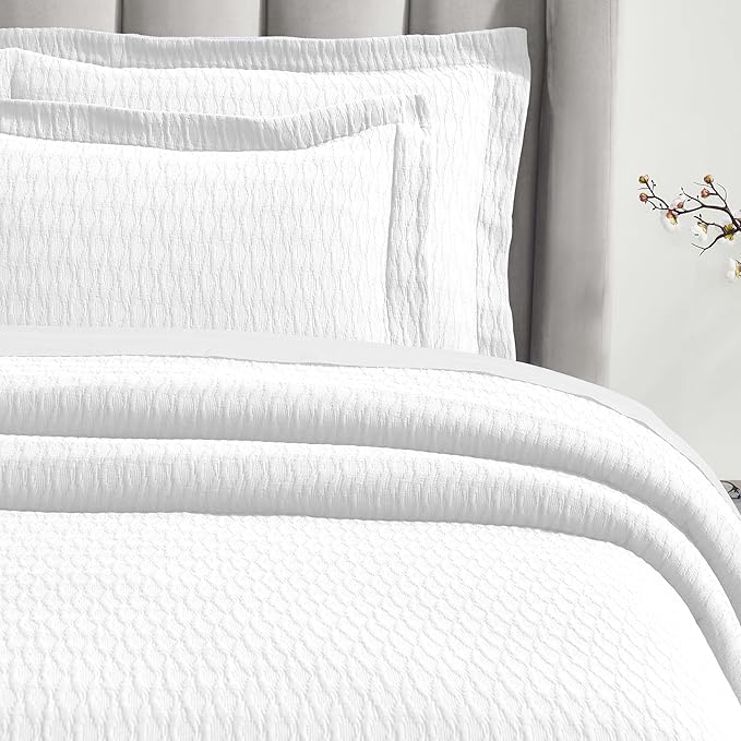 Superior 3 Piece Cotton Bedspread Set, Home Bed Decor, Decorative Bed Spread, 2 Pillow Shams, Medium Weight Blanket, Matelasse Coverlet, Bedding Essentials, Calvert Collection, King, White