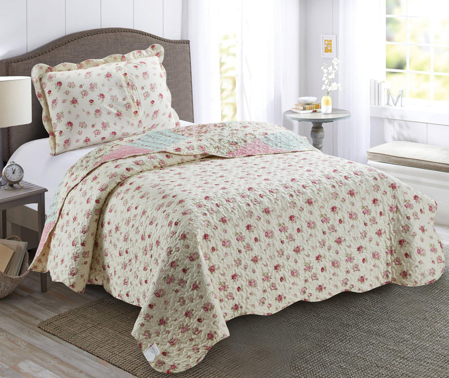 Brilliant Sunshine Pink and Green Roses Quilt Twin Size, Patchwork Design Bedding Set with Sham, Reversible Bedspread, Soft Lightweight Coverlet for All Seasons (68"x90")