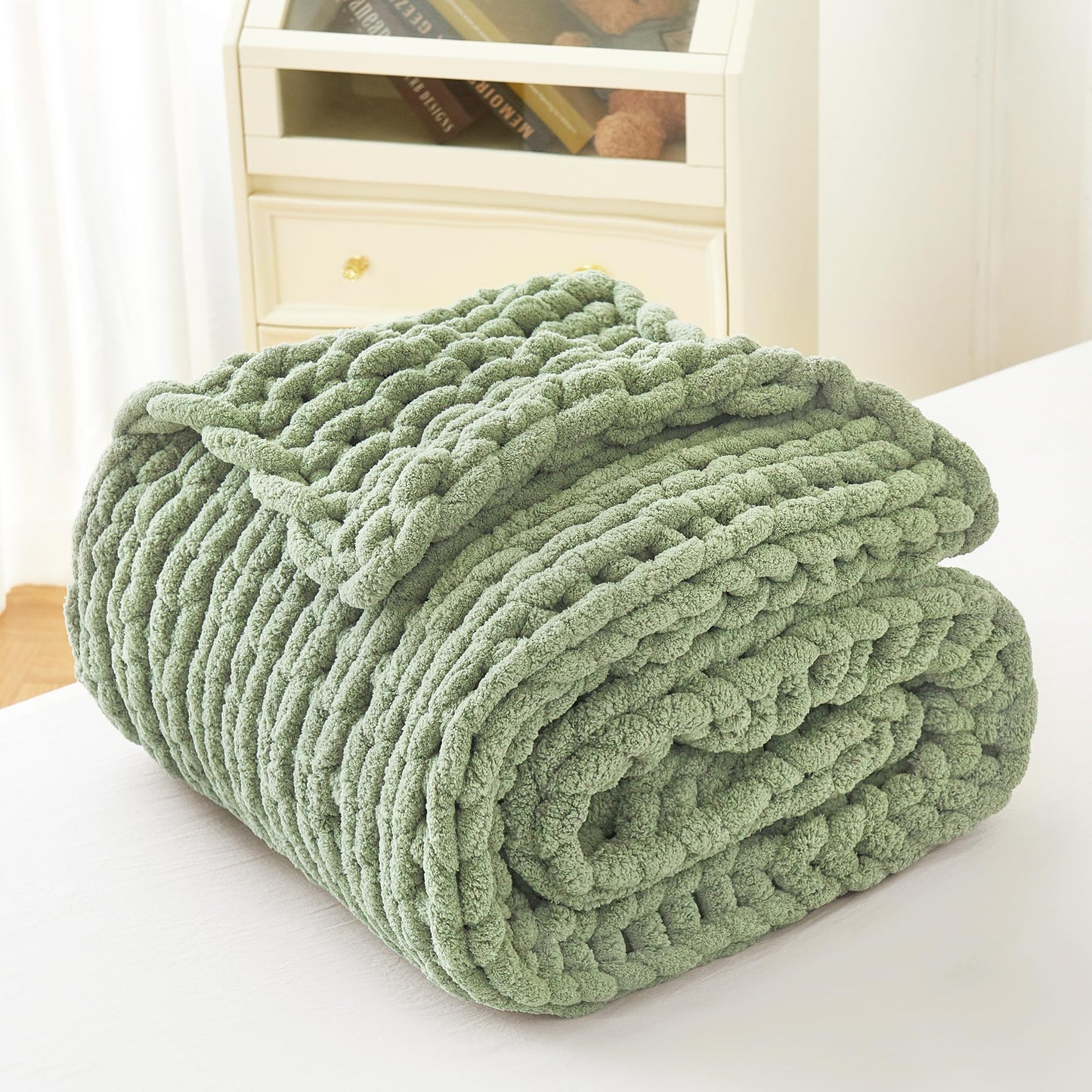 Admitrack Chunky Knit Blanket Throw, 100% Hand Knit Chenille Throw Blanket for Sofa & Home Decor, Soft and Cozy Knitted Throw Blankets (Sage Green，51"x63")