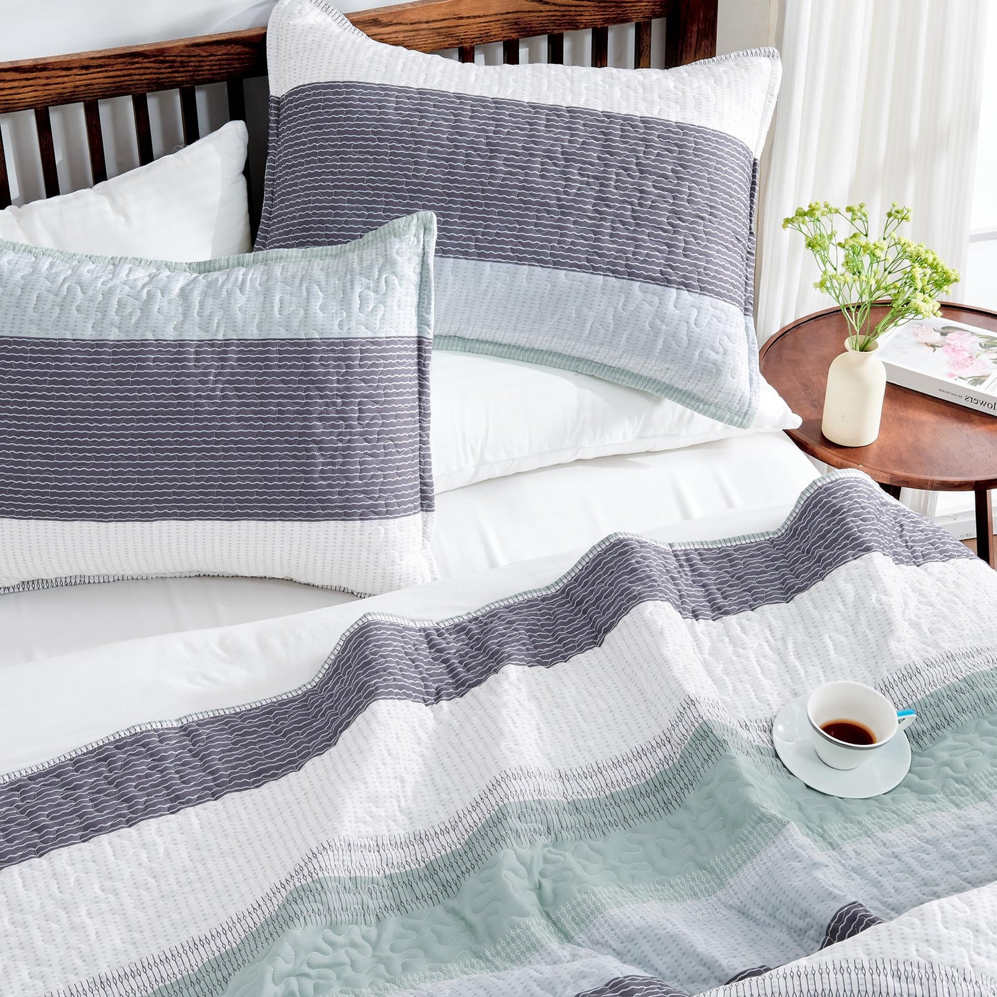 Andency Stripe Quilt Set Cal King(104x112 Inch), 3 Pieces (1 Striped Quilt and 2 Pillowcases) Patchwork Bedspread Coverlet Set, Lightweight Soft Quilted Bedding Set