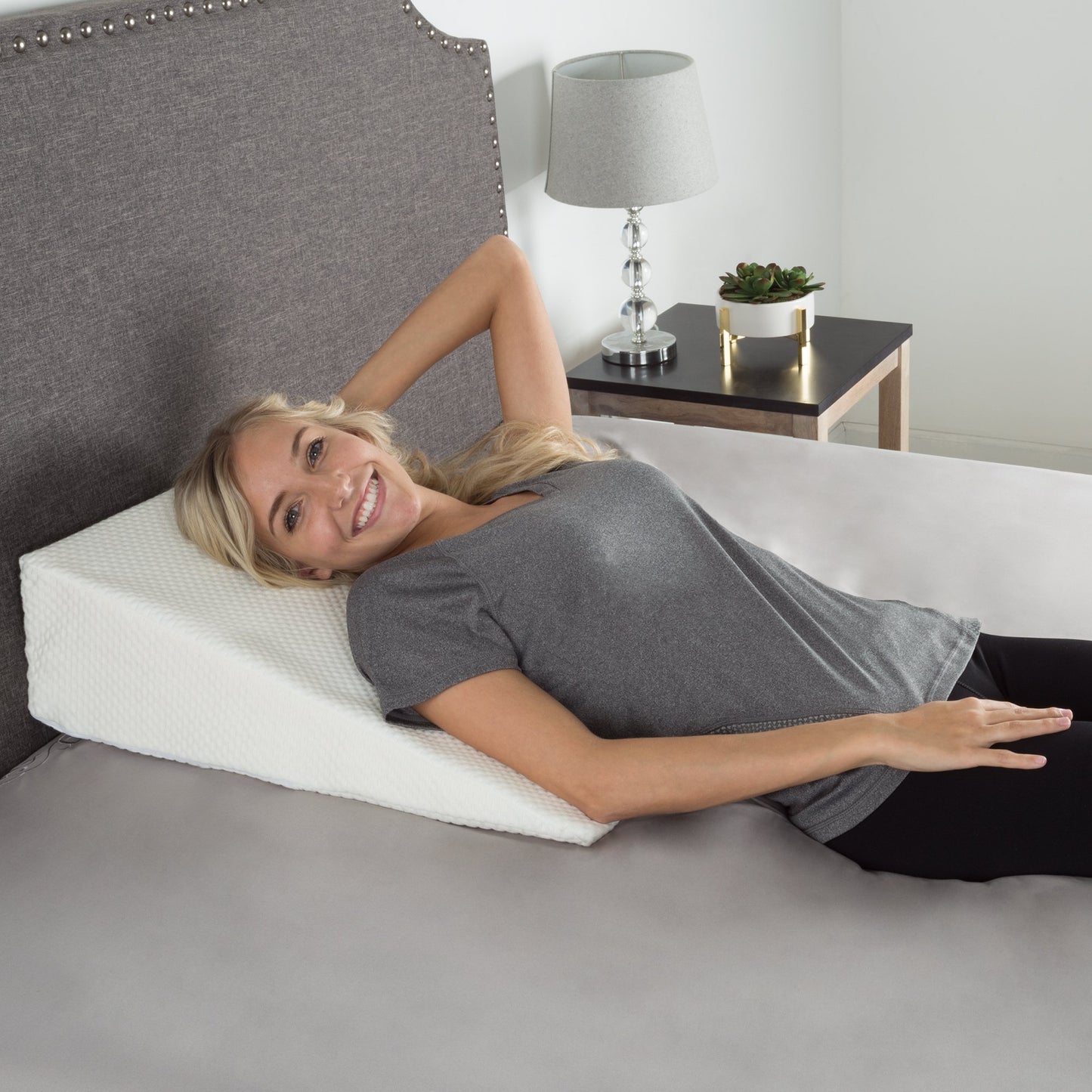 Lavish Home Wedge Pillow-Memory Foam Pillow with Bamboo Fiber Cover-Great for Heartburn, Acid Reflux, Snoring, Back Pain and Better Sleep (IVORY)