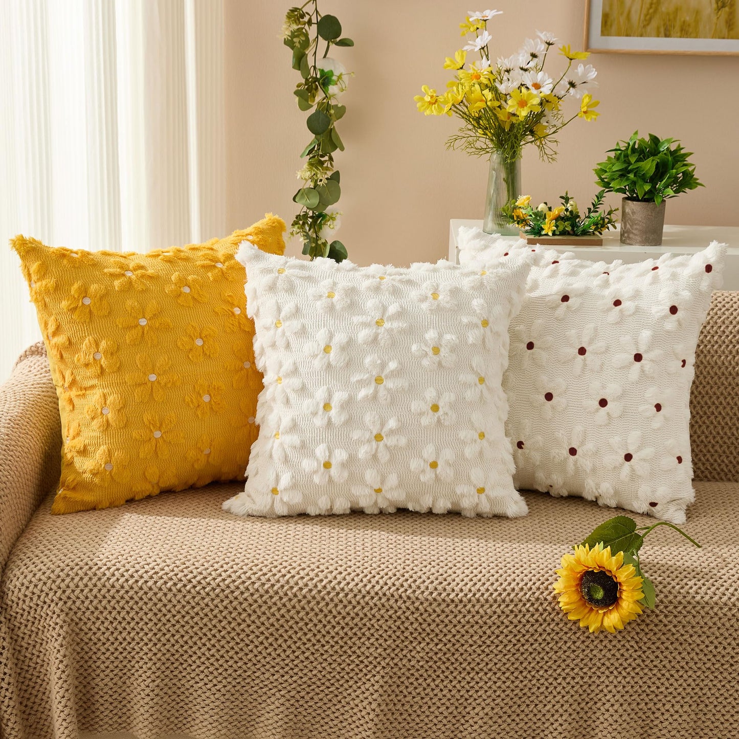 DFXSZ Spring Summer Pillow Covers 18x18 inch Set of 2 Farmhouse Decor Yellow Flower Heart Daisy Soft Plush Faux Fur Jacquard Throw Pillows for Bedroom Sofa Holiday Spring Summer Home Decor PTK024A18