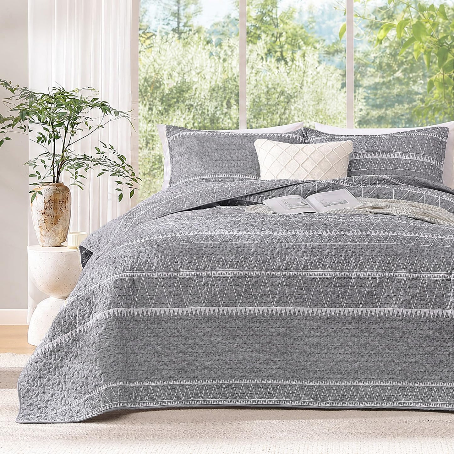 Andency Quilts Queen Size Grey, 3 Pieces Queen Quilt Bedding Set Boho Lightweight Soft Striped Bedspread for All Season (90"x96"), Gray Printed Bohemian Polyester Reversible Coverlet Comoforter Sets